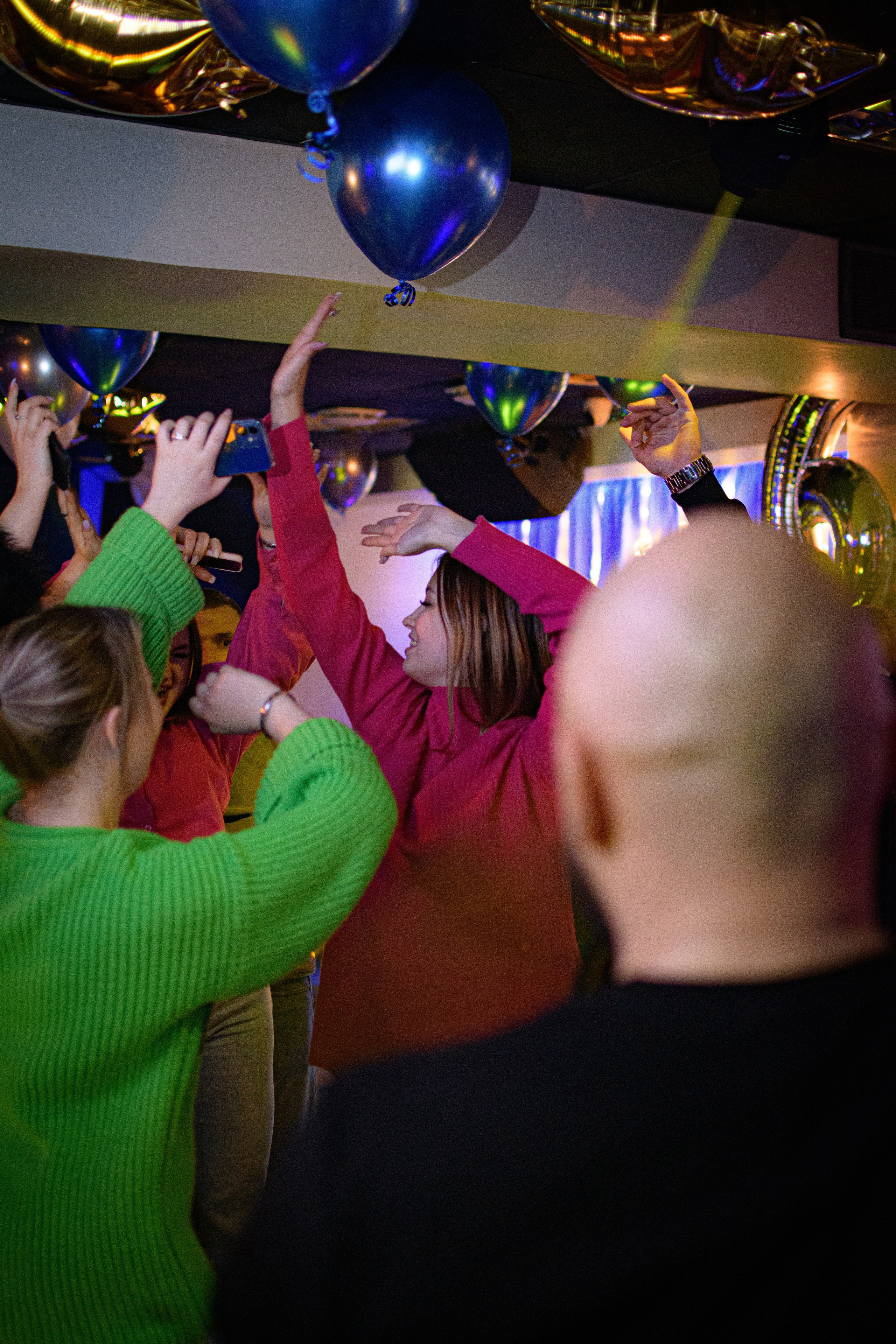 HOLLYWOOD / 6 YEARS. Photokarish