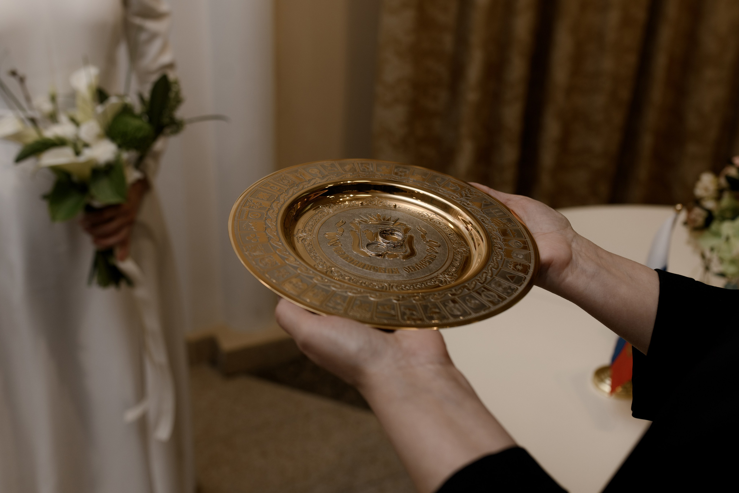 Регистрация Анастасии и Никиты — Краеведческий музей. Свадебный фотограф Екатеринбург/Челябинск — Любовь Волохова