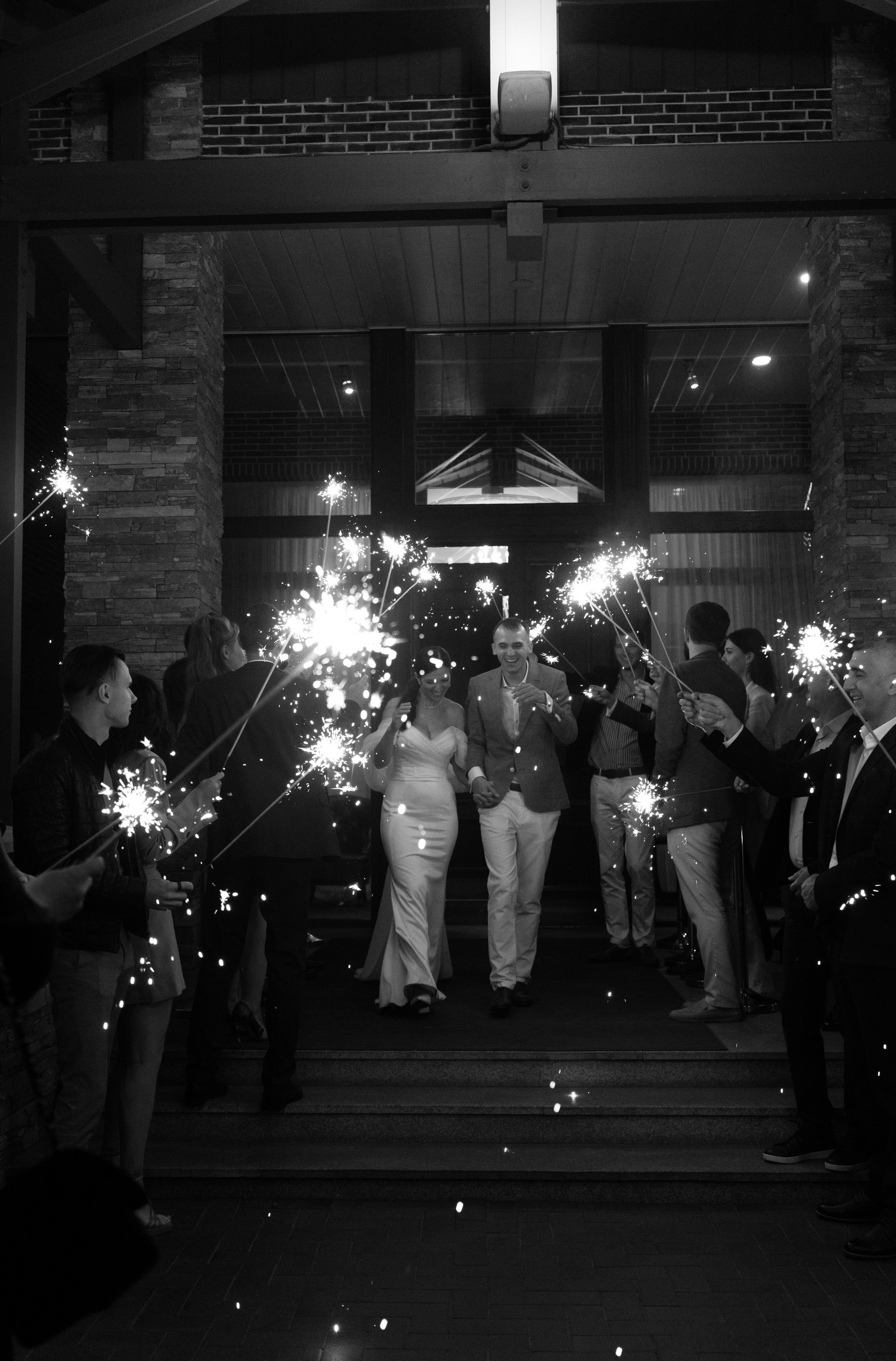 Wine and candles. Свадебный фотограф Наташа Брифли