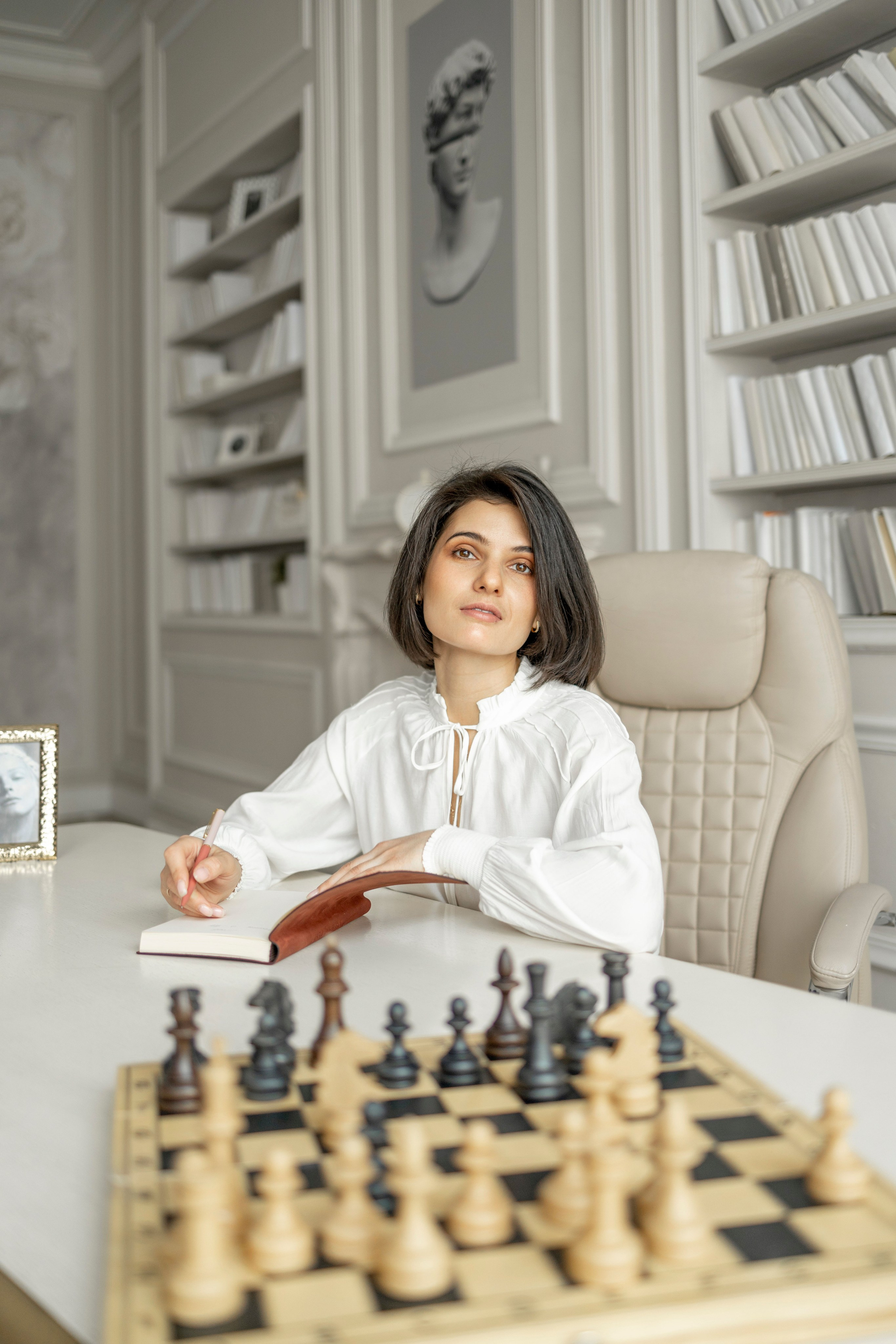 Женский бизнес портрет. Профессиональный фотограф Ковалева Олеся