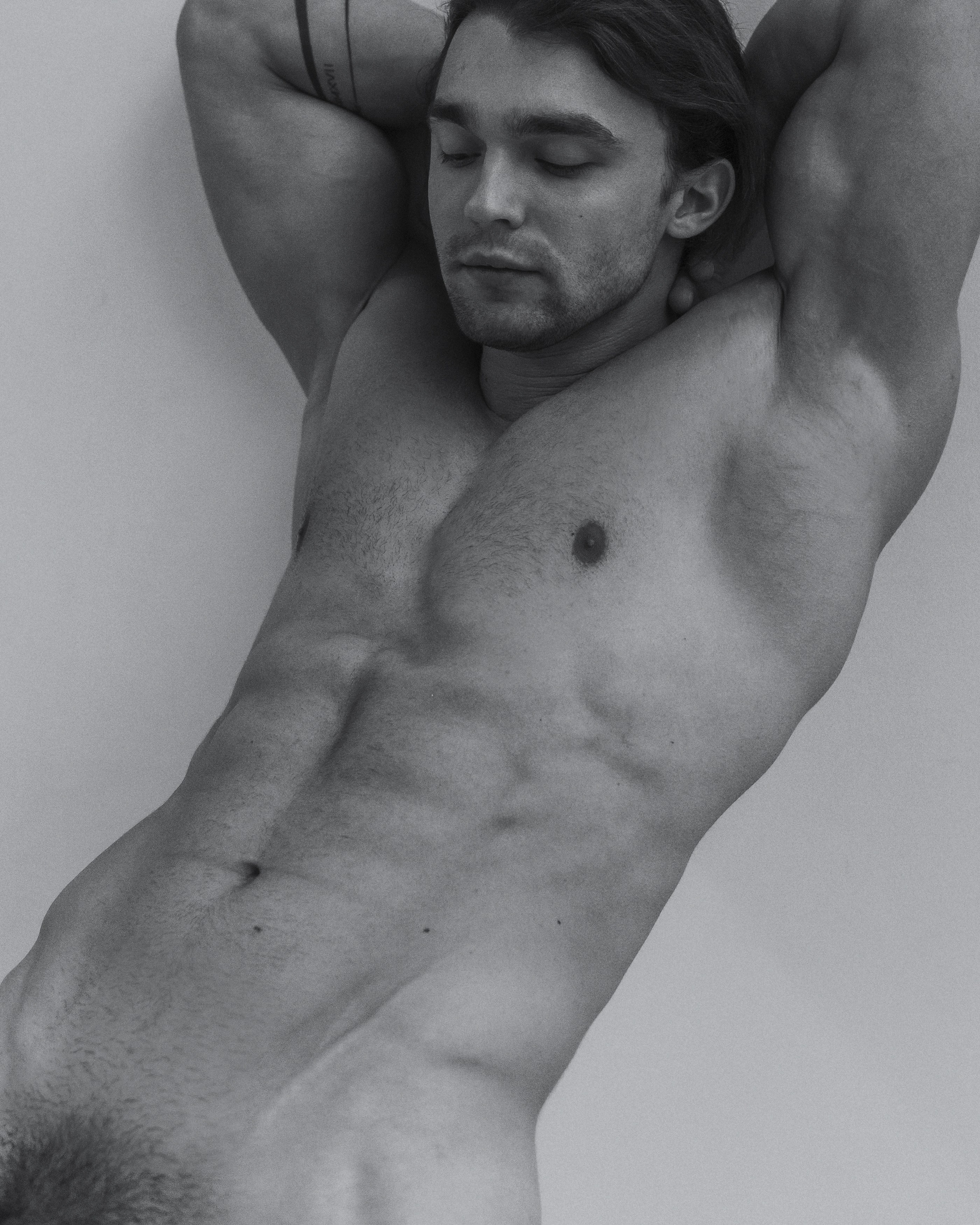 Ilya. Игорь Березин — фотограф в Москве. Мужские портреты и коммерческая съёмка