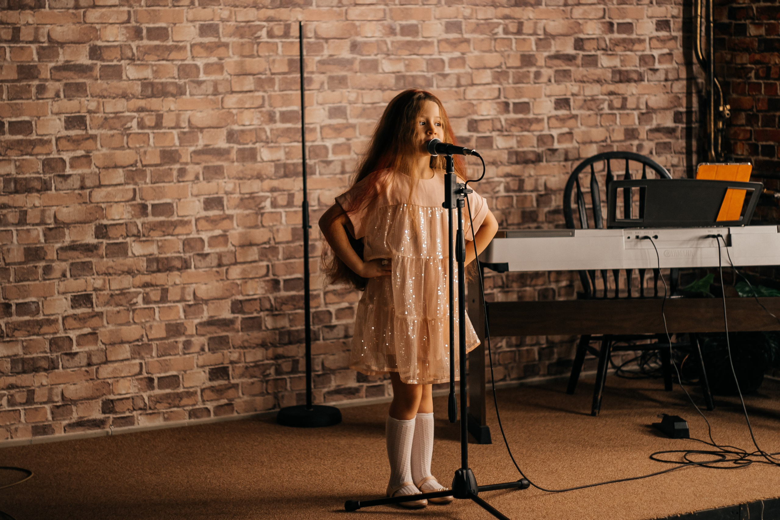 Отчетный концерт студентов вокального тренера Ксении Юрецкой 21.10.2023. Свадебный и семейный фотограф в Нижневартовске Татьяна Мартынова