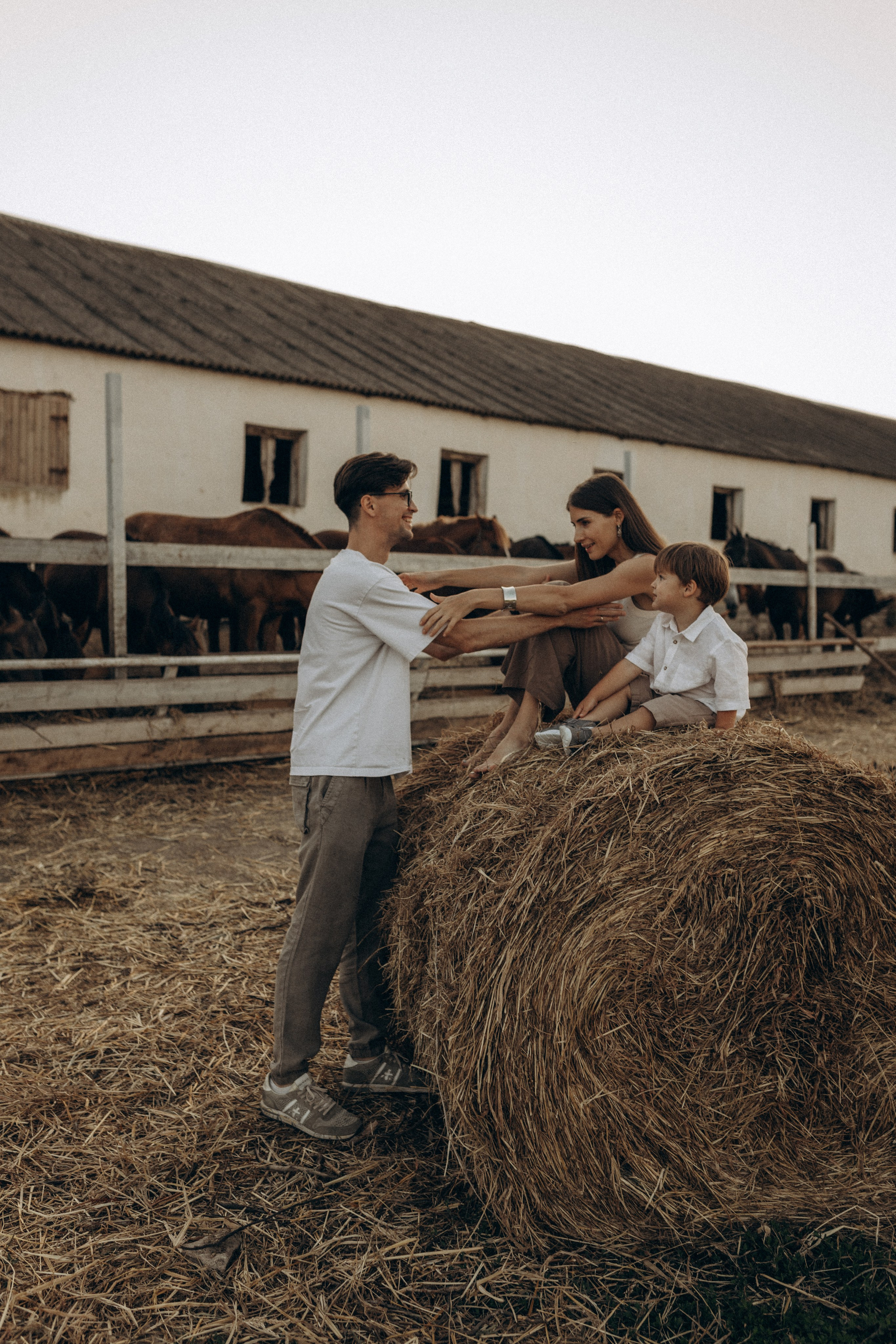 Миша Таня и Лев на ферме. Семейный фотограф в Новороссийске и Анапе Александра Яковлева