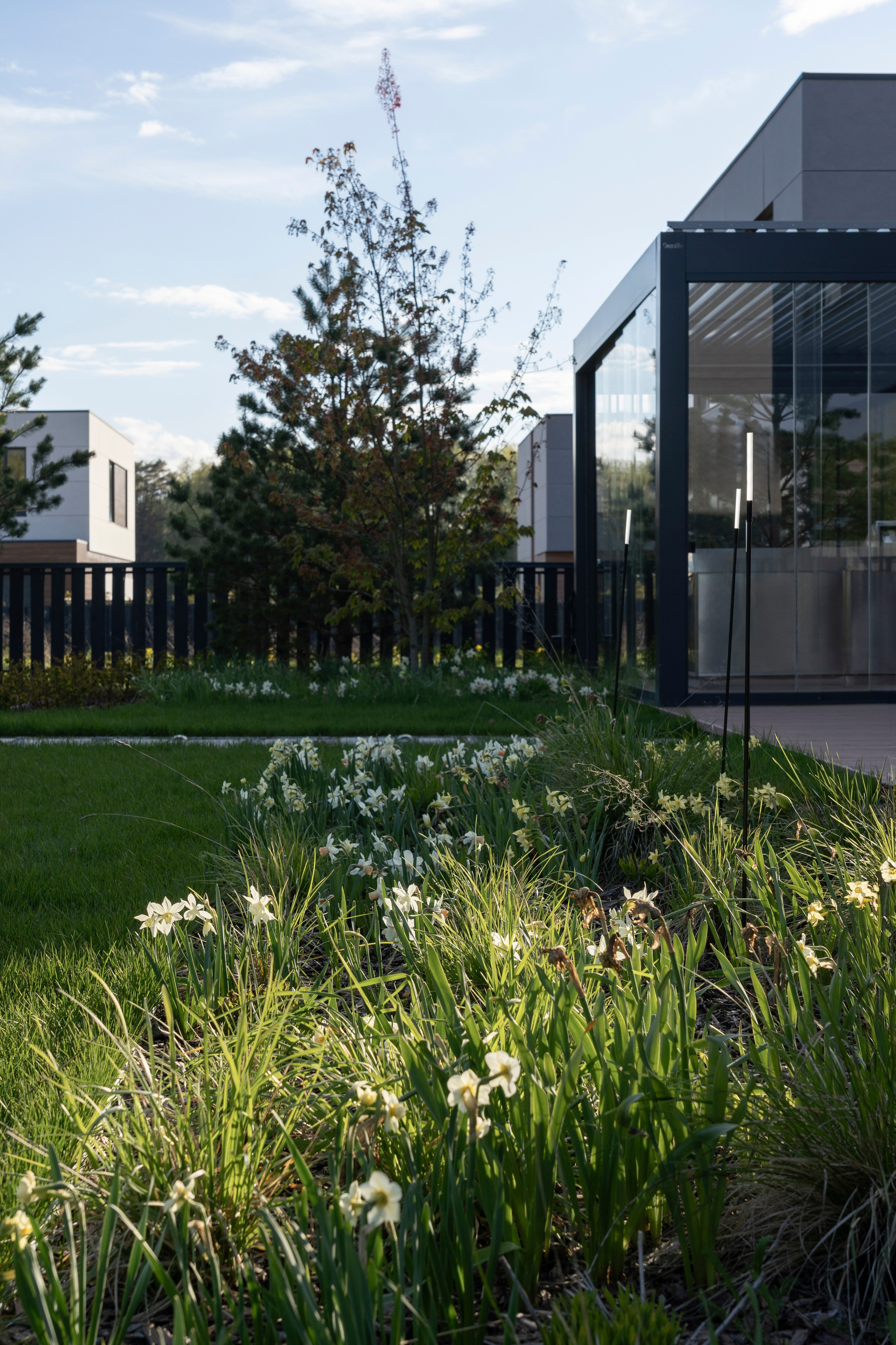 Blooming in the garden, Moscow region. Артамонов Александр | Архитектурный и ландшафтный фотограф