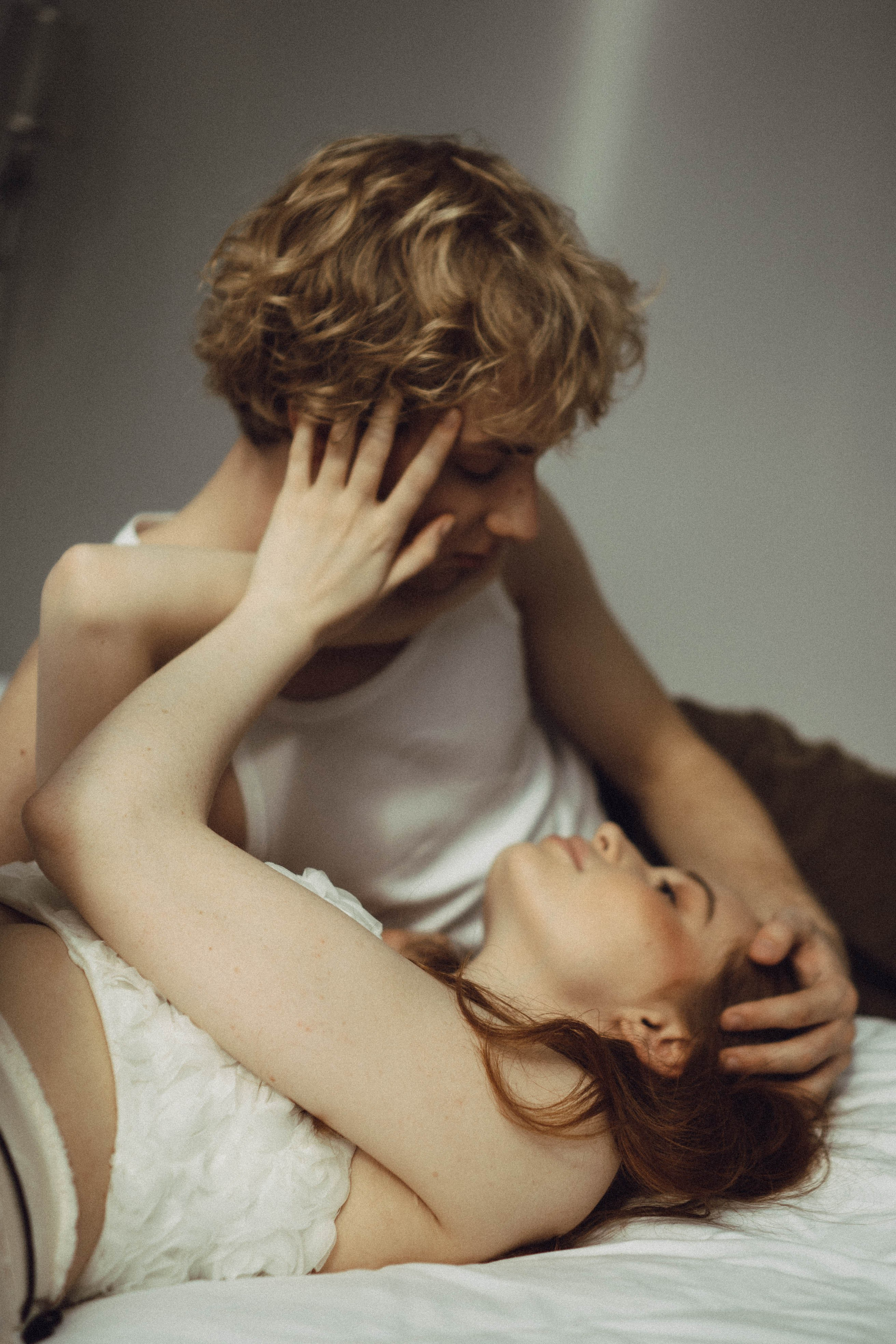 СВАДЕБНАЯ СЬЕМКА В ОТЕЛЕ. СБОРЫ ЖЕНИХА И НЕВЕСТЫ И ТАКЖЕ ТОР И ПОДГОТОВКА К ПРОГУЛКЕ. Профессиональный фотограф, Санкт-Петербург — Виктория Богомолова