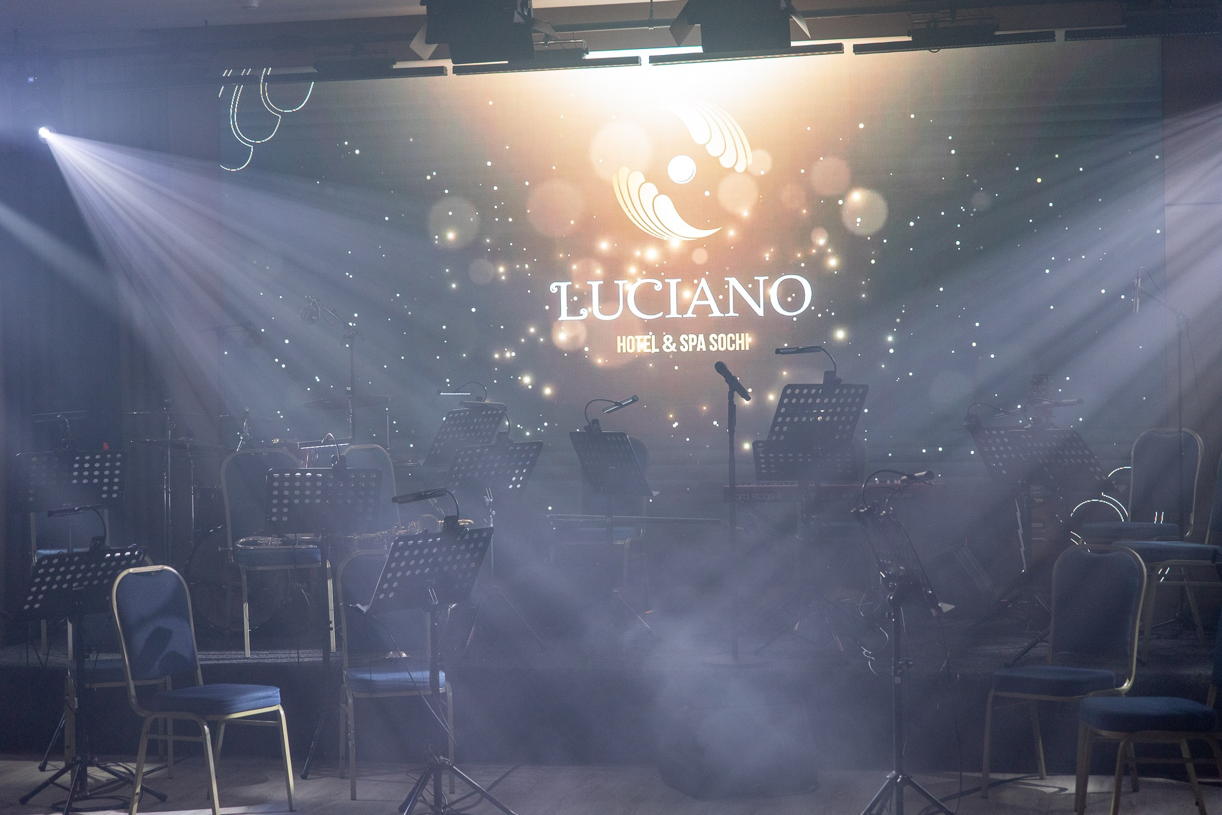 Гастротеатр 1000 свечей LUCIANO. Интерьерный и фуд фотограф в Иркутске Дмитрий Арно