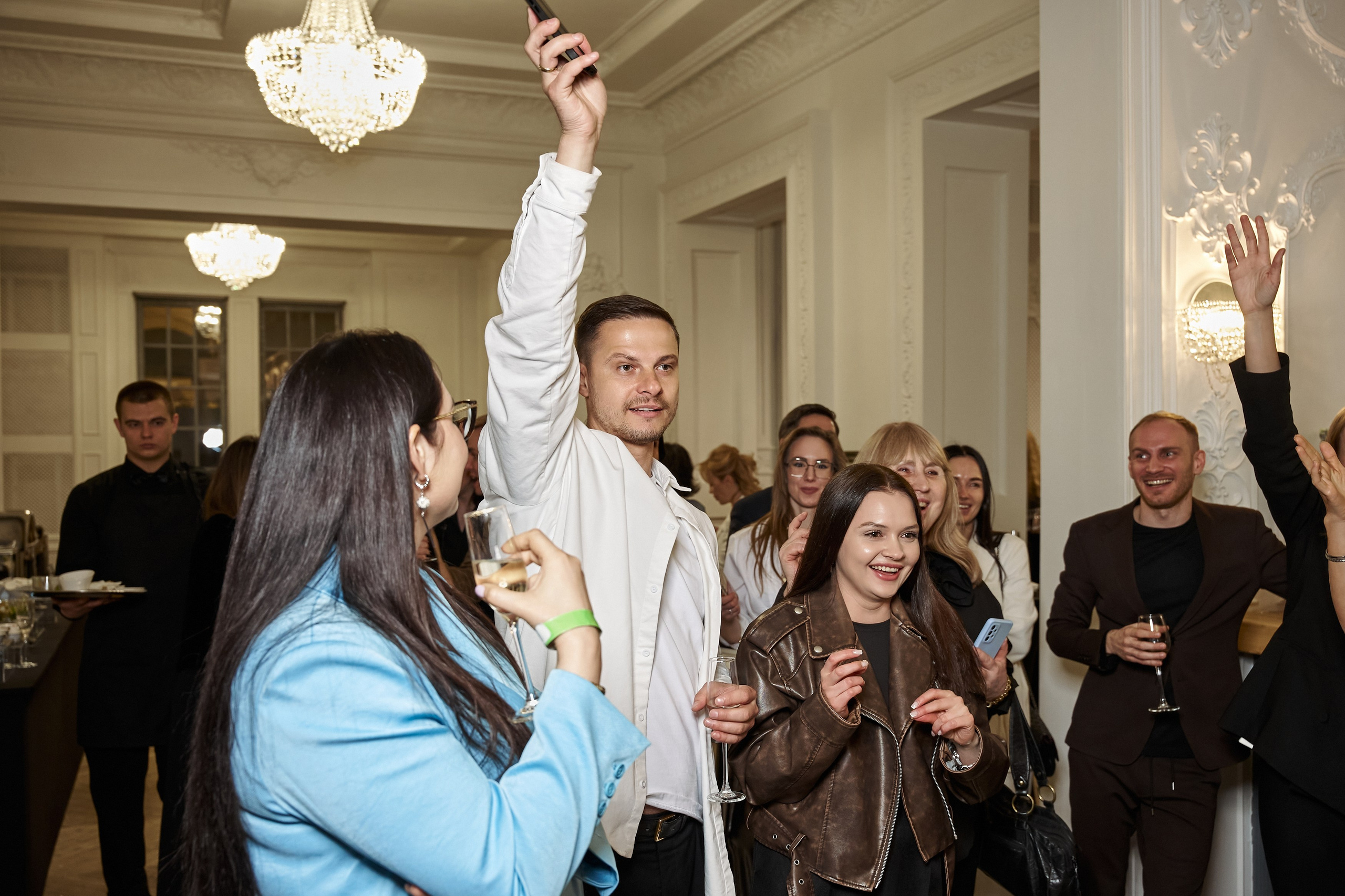 ГАЛА УЖИН. PRO-AGELESS