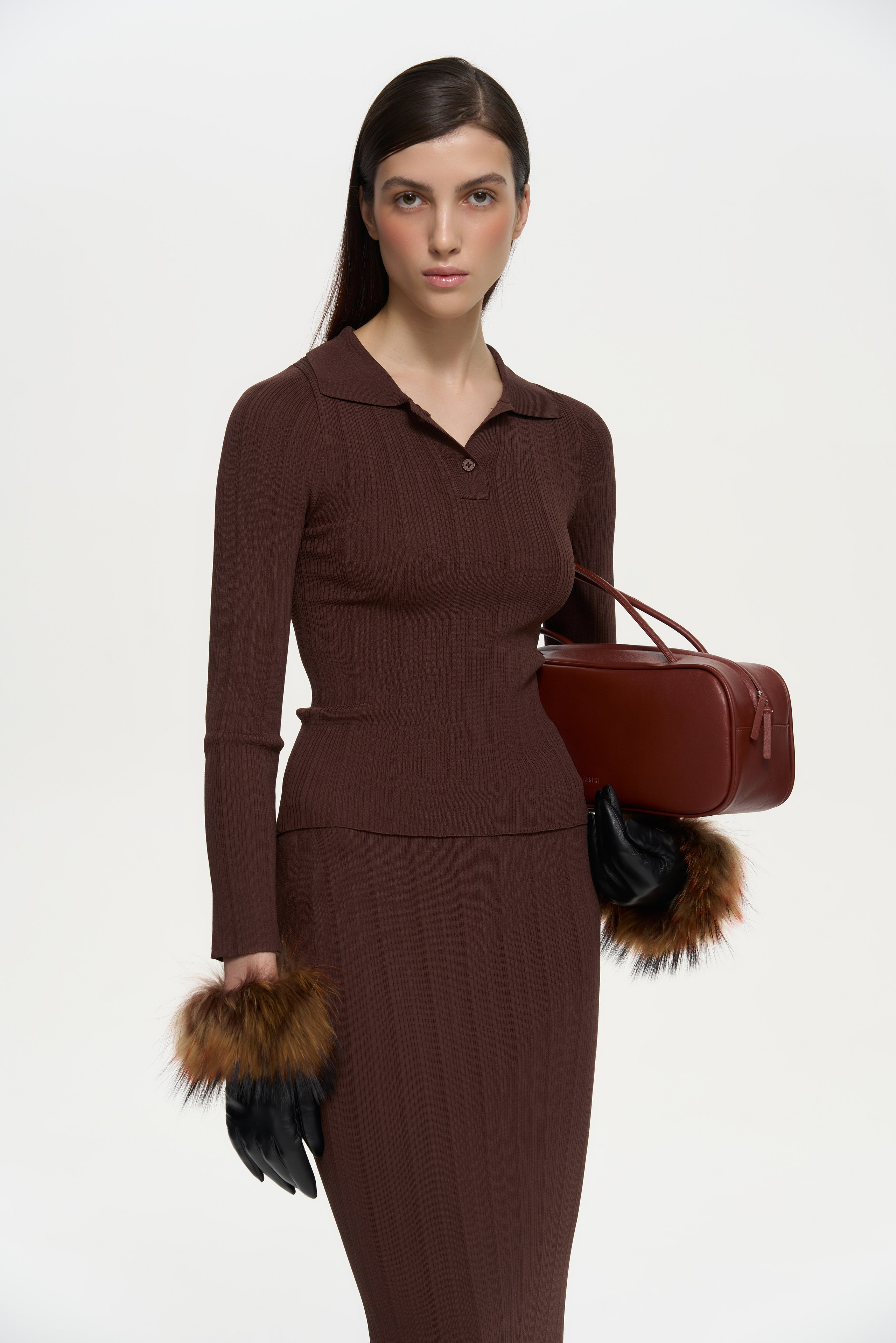 Catalogue the amian. Nadezhda Diskant is a Moscow and Saint Petersburg based photographer