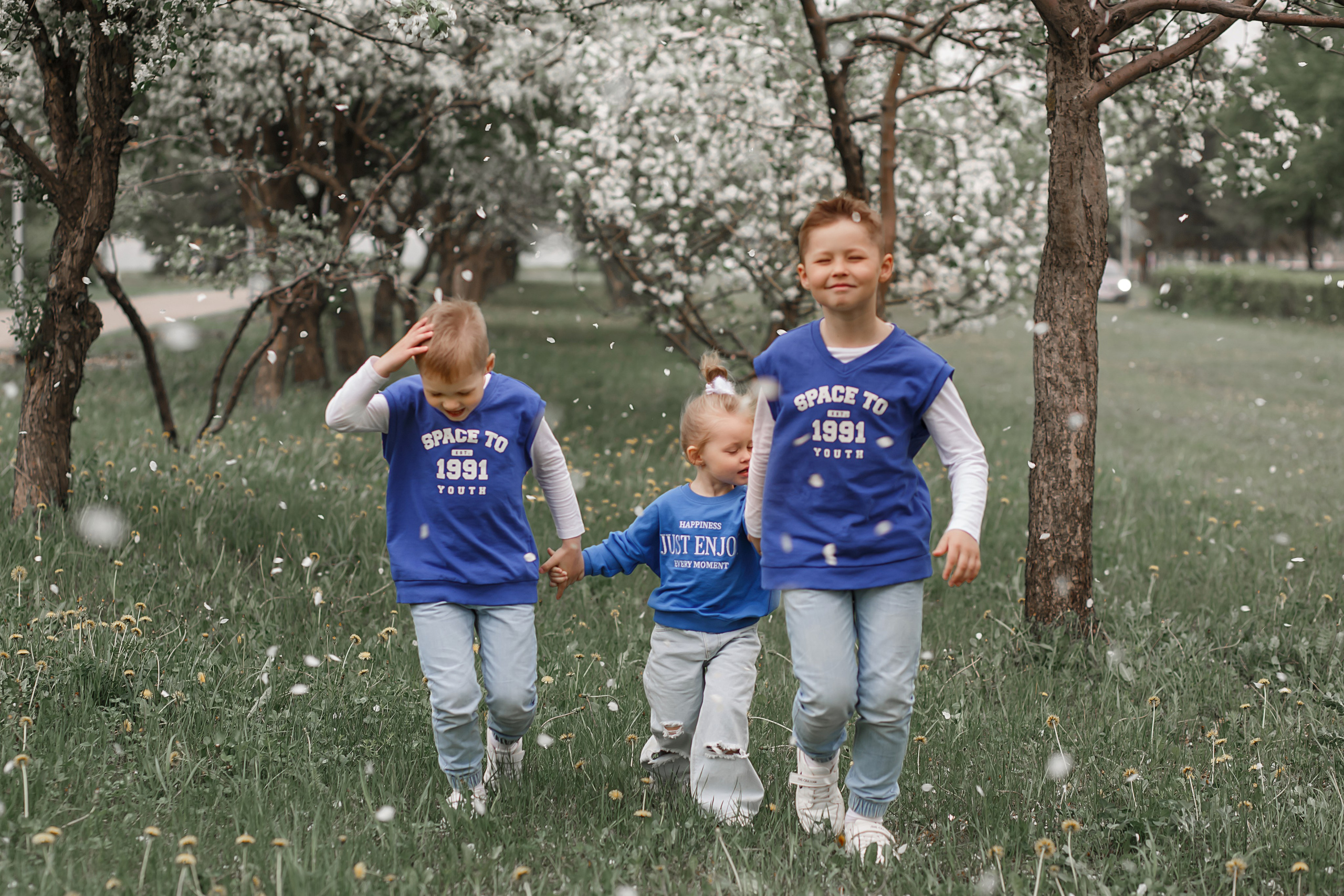 Май, цветение яблонь. Свадебный, семейный и детский фотограф Набережные Челны