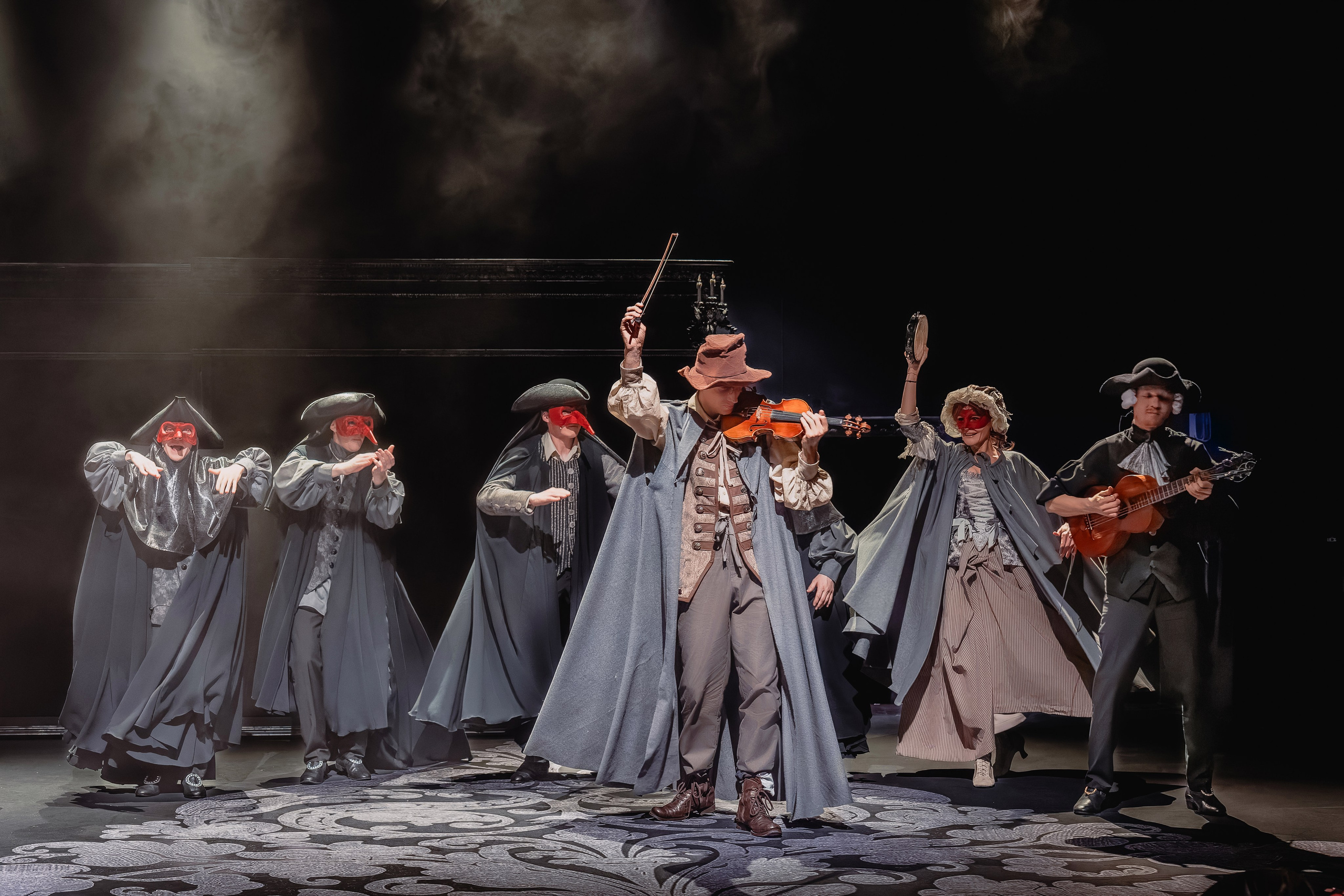 Театр Терезы Дуровой: Моцарт и Сальери. Сайт фотографа Сергея Абрамова