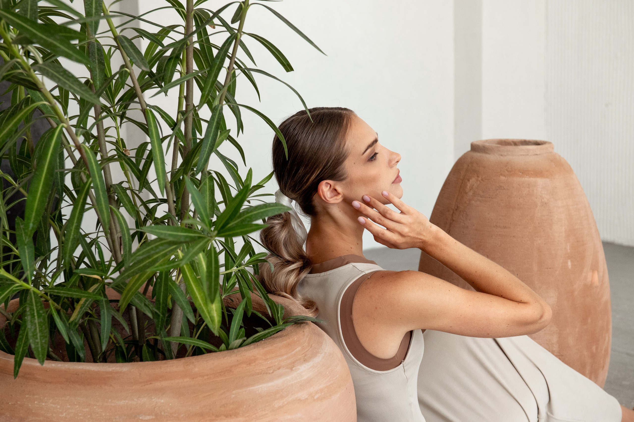 Wabiramy. Текстурная керамика для интерьера и дизайна. Екатерина Бакурова — контент фотограф, женский фотограф в Краснодаре