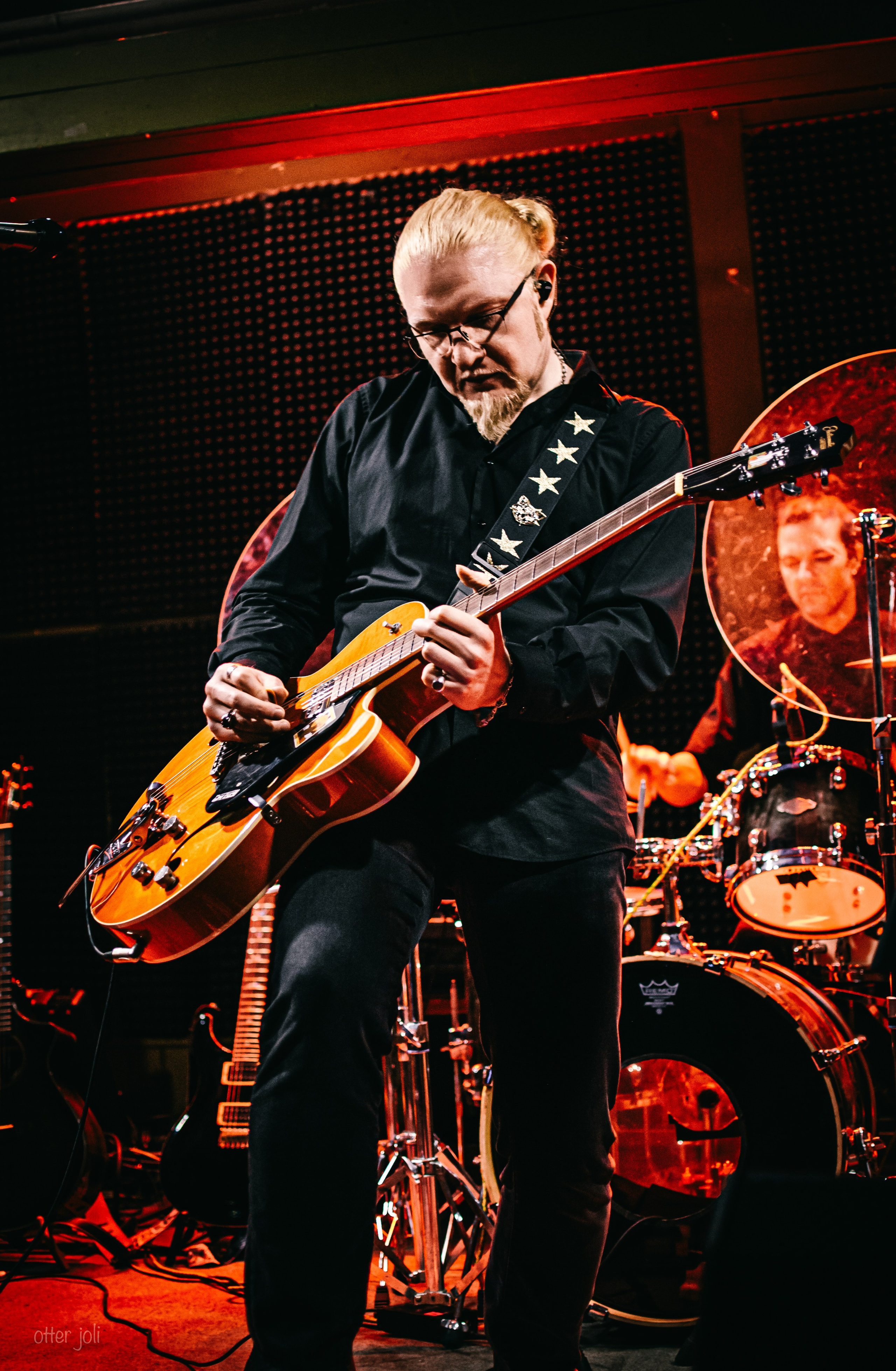 Голова Муэссы | Китайский лётчик Джао Да. Концертный репортёр Валерия Сафина