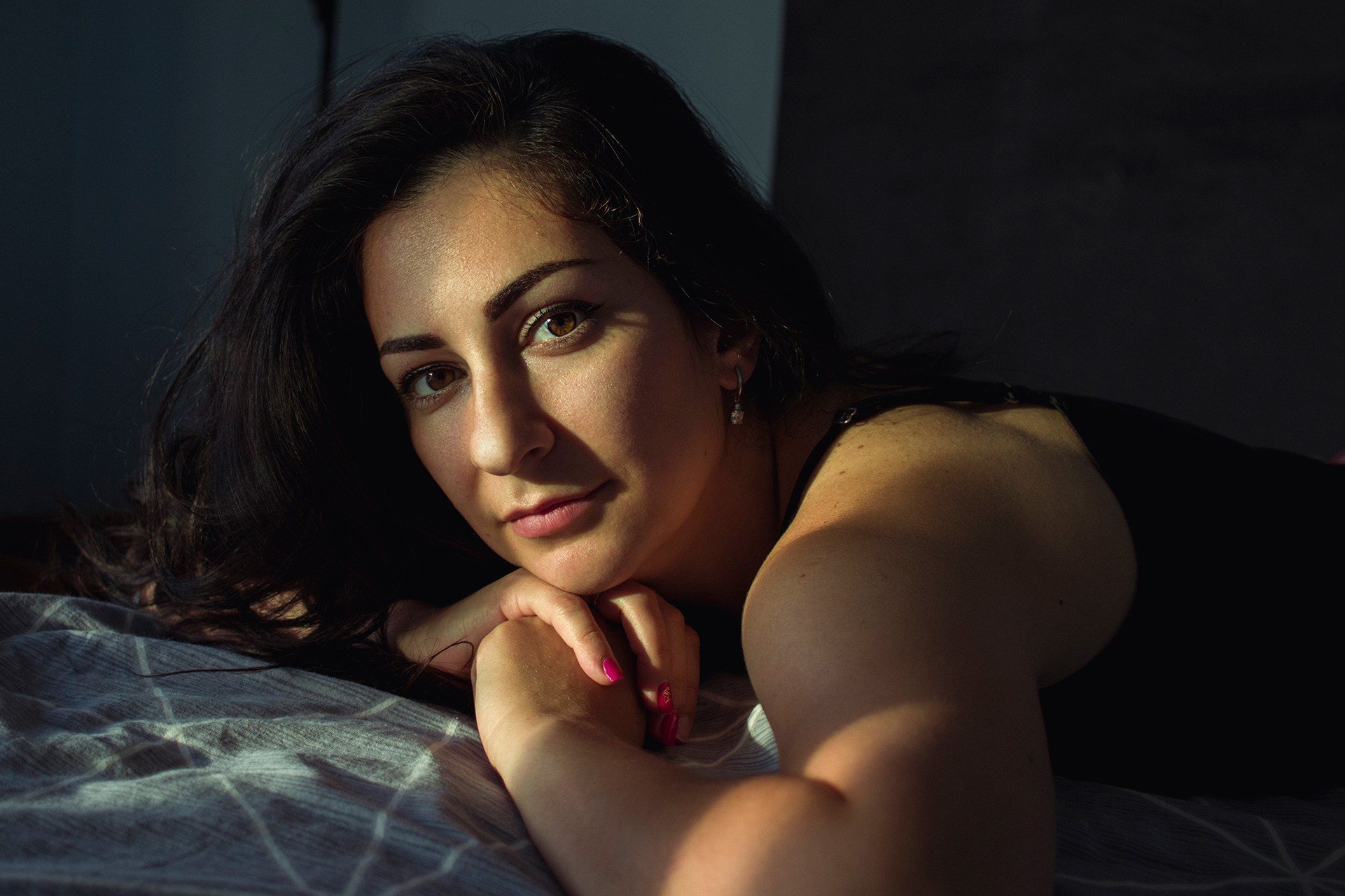 Домашняя фотосессия Санкт-Петербург. Женская домашняя фотосессия в Петербурге. Фотосессия дома СПб Ф. Фотограф в Санкт-Петербурге Александра Бушмина