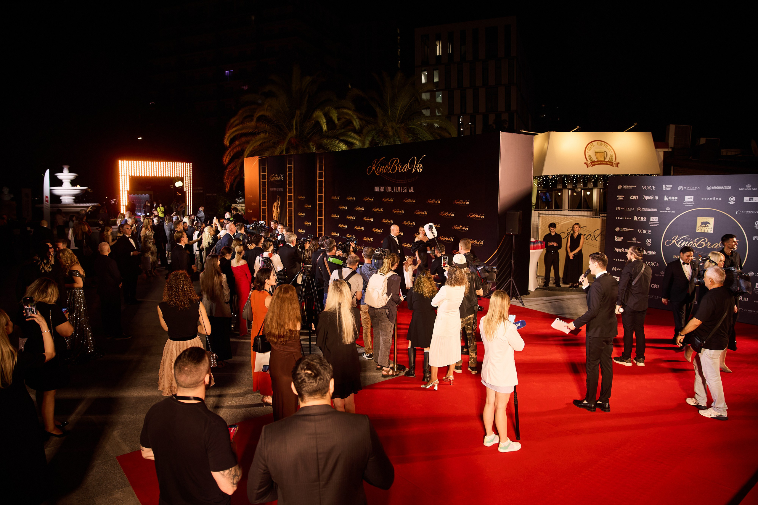 Фотосъемка репортажа кинофестиваля. Профессиональный фотограф в Сочи Виктория Джой. Обучение