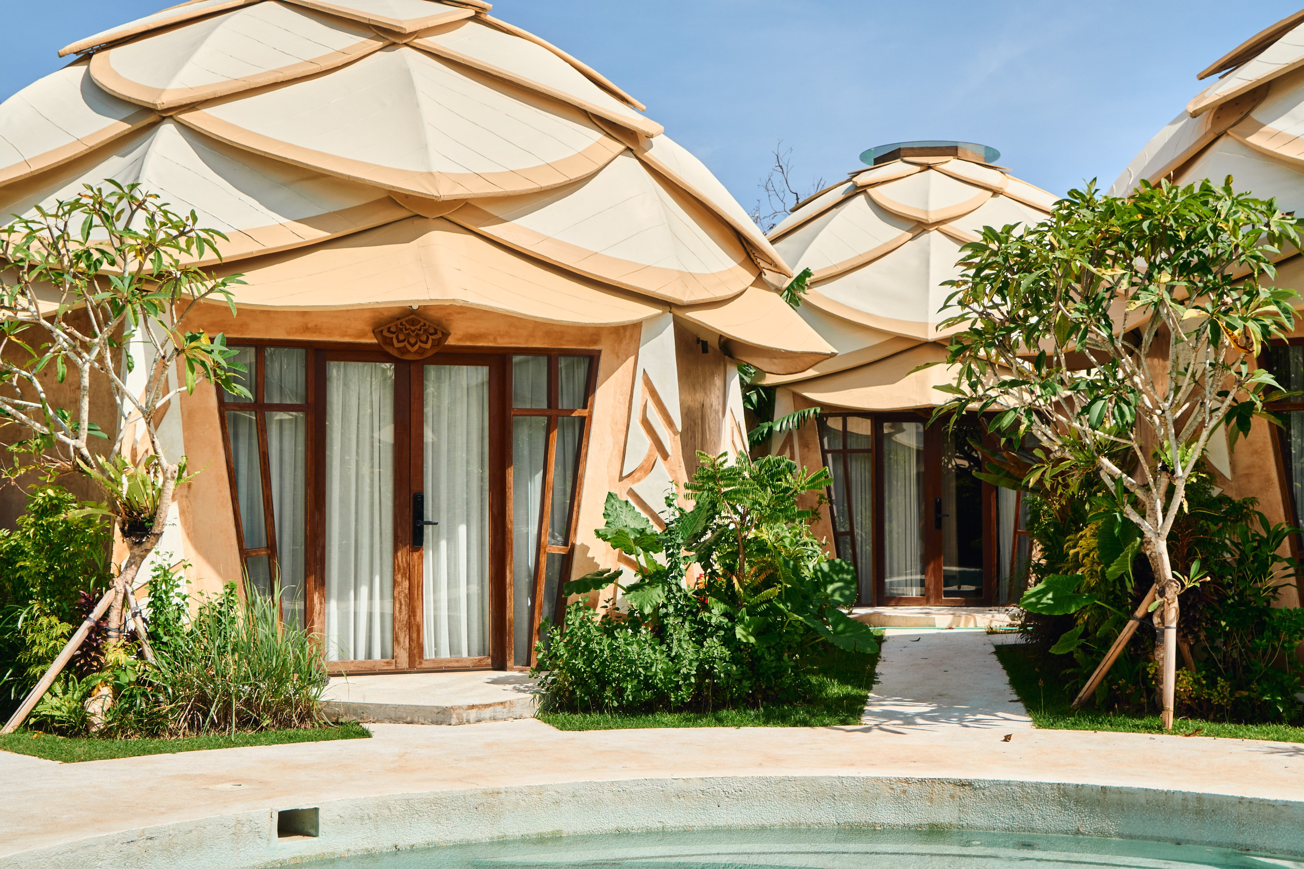 NuanuResort. See the moment and catche. commercial and reportage