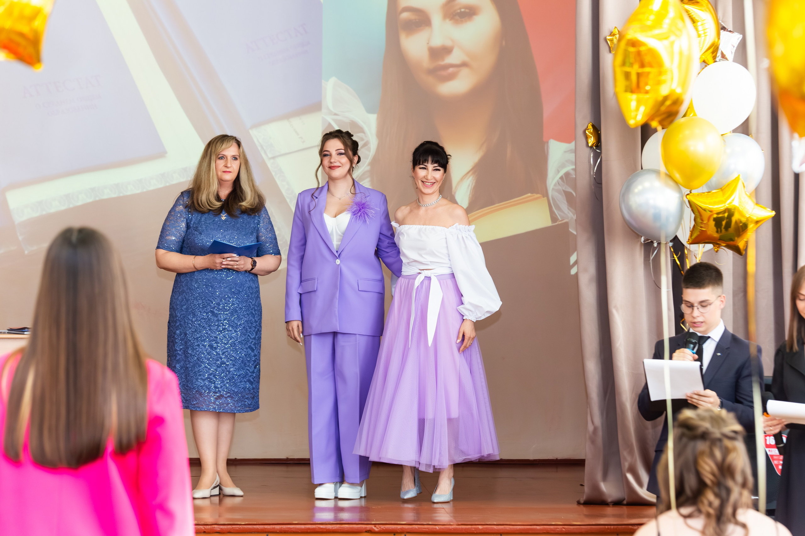 ВРУЧЕНИЕ ДИПЛОМОВ 2025 4 ШКОЛА Г.МЦЕНСК. Профессиональный фотограф в Мценске и Орловской области