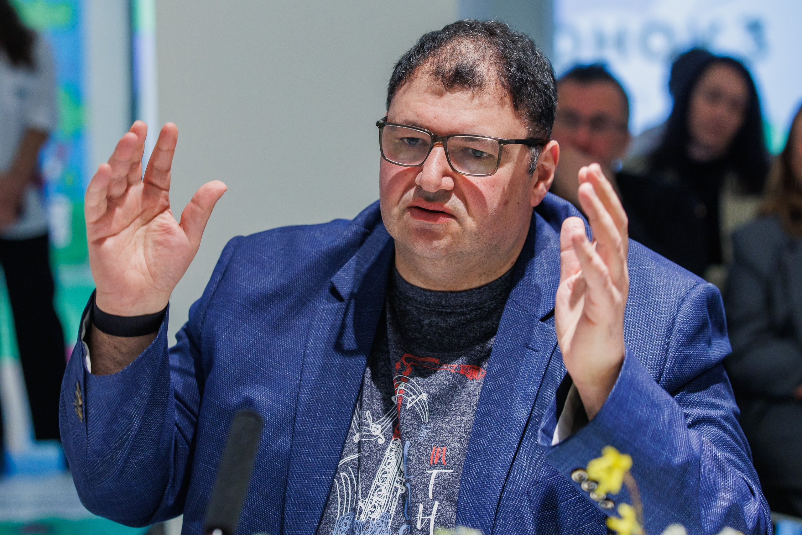 Экспертная дискуссия на тему: “Ответственный подход к созданию детского и семейного контента”. Photographer Danil Aykin