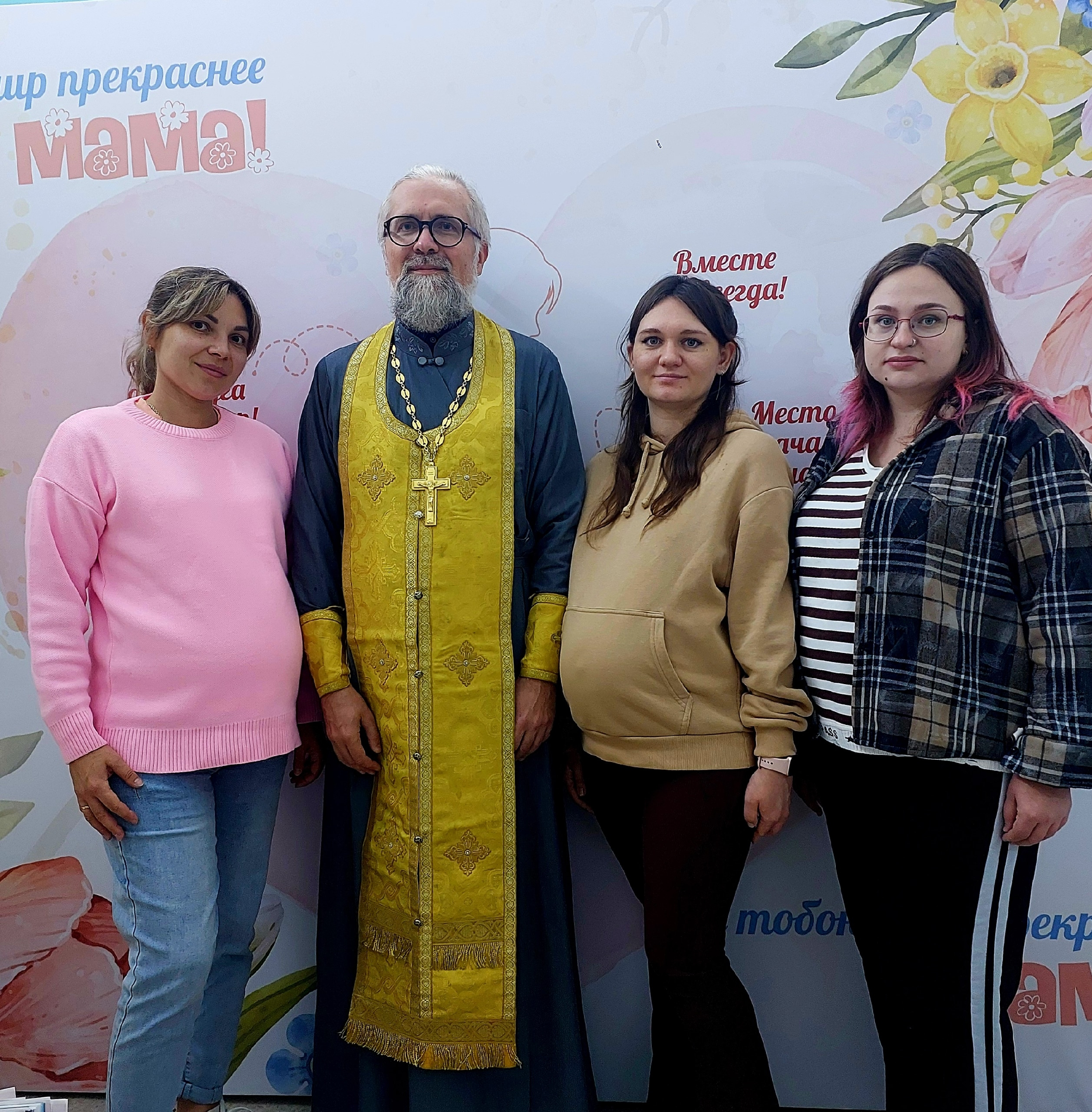 Клирик благочиния побывал в женской консультации. Северное благочиние Саратовской епархии