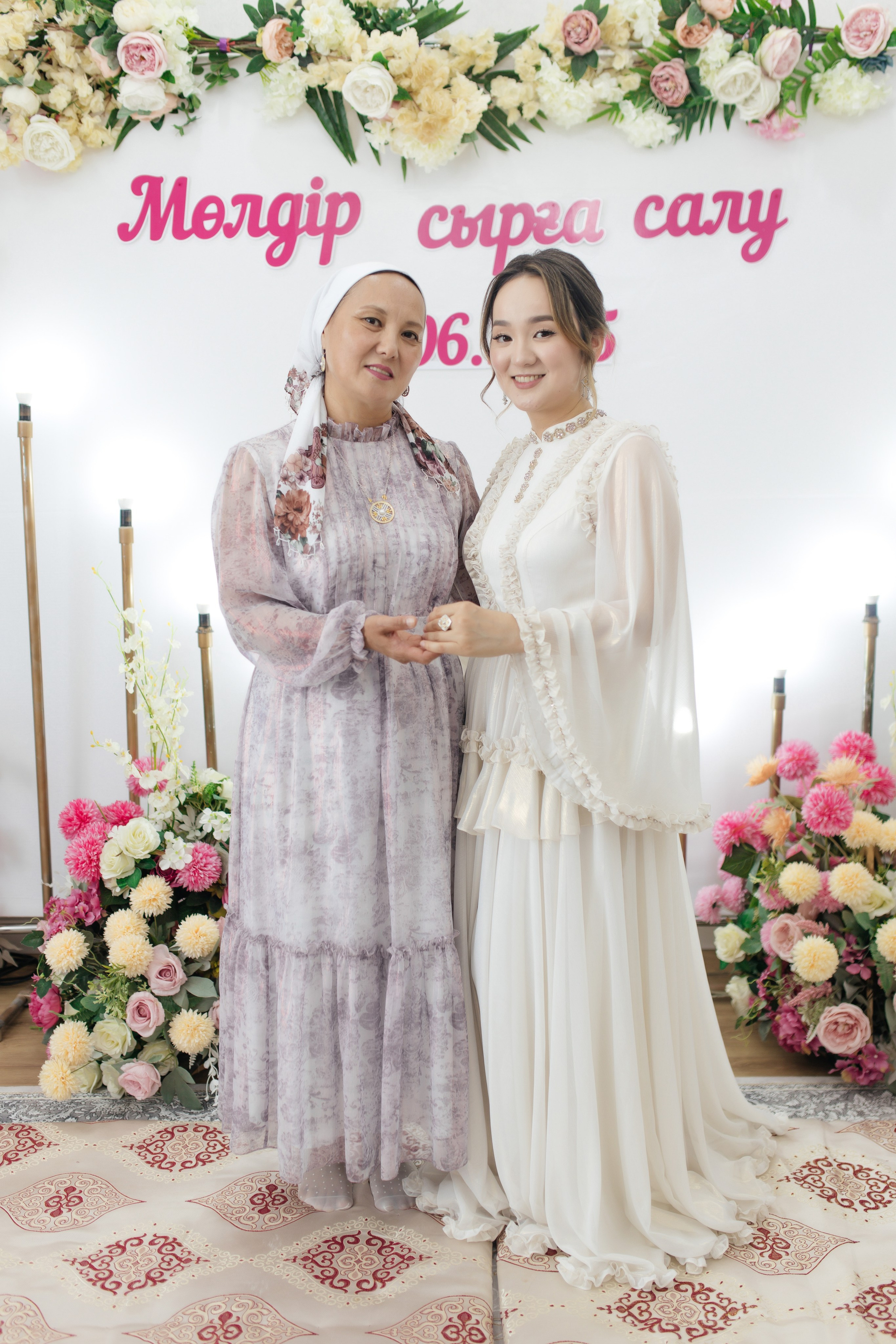 Moldir — syrğa salu. Wedding and Love story Photographer