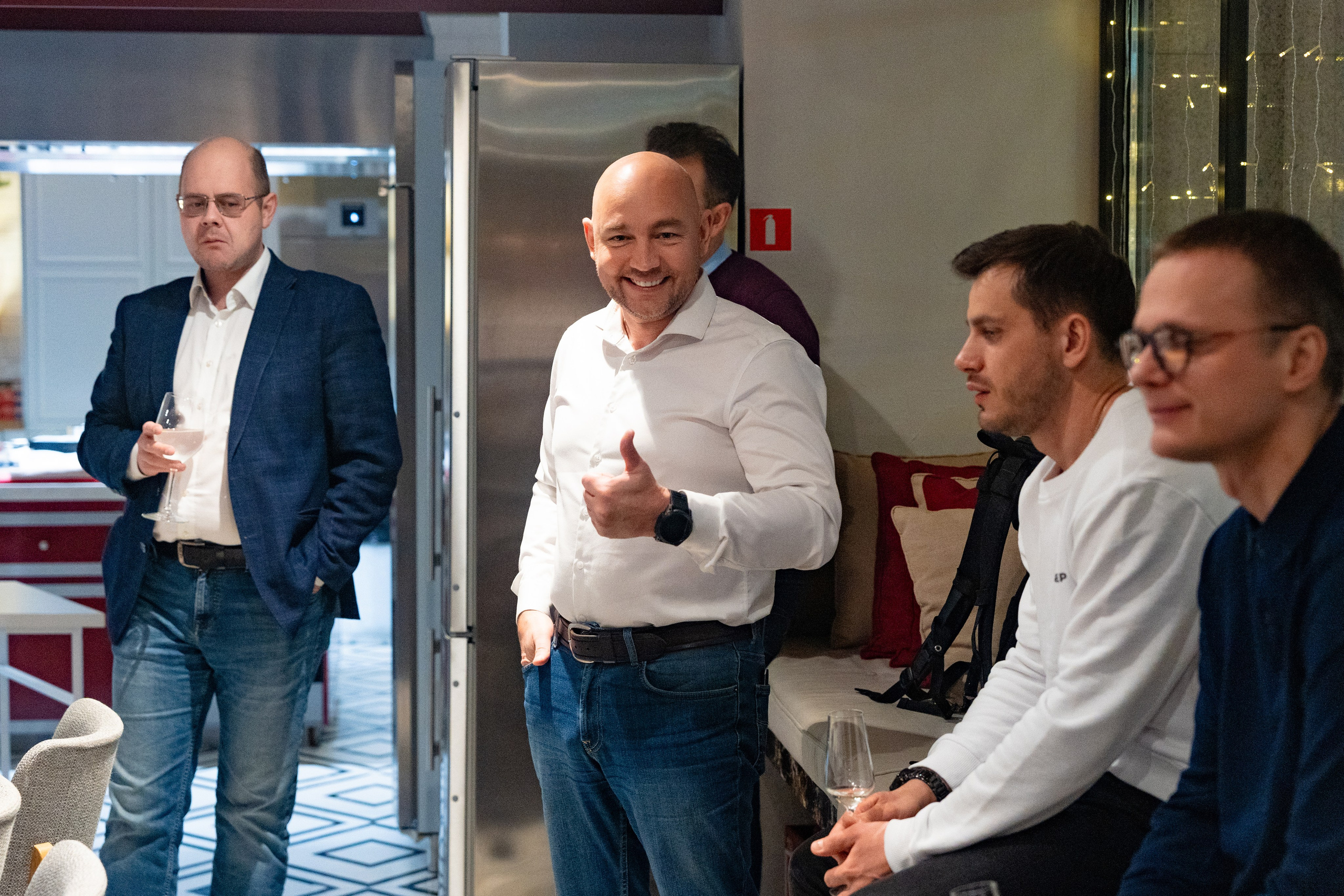 NOVIKOV SCHOOL — Умами зал. Фотограф Никита Комаров