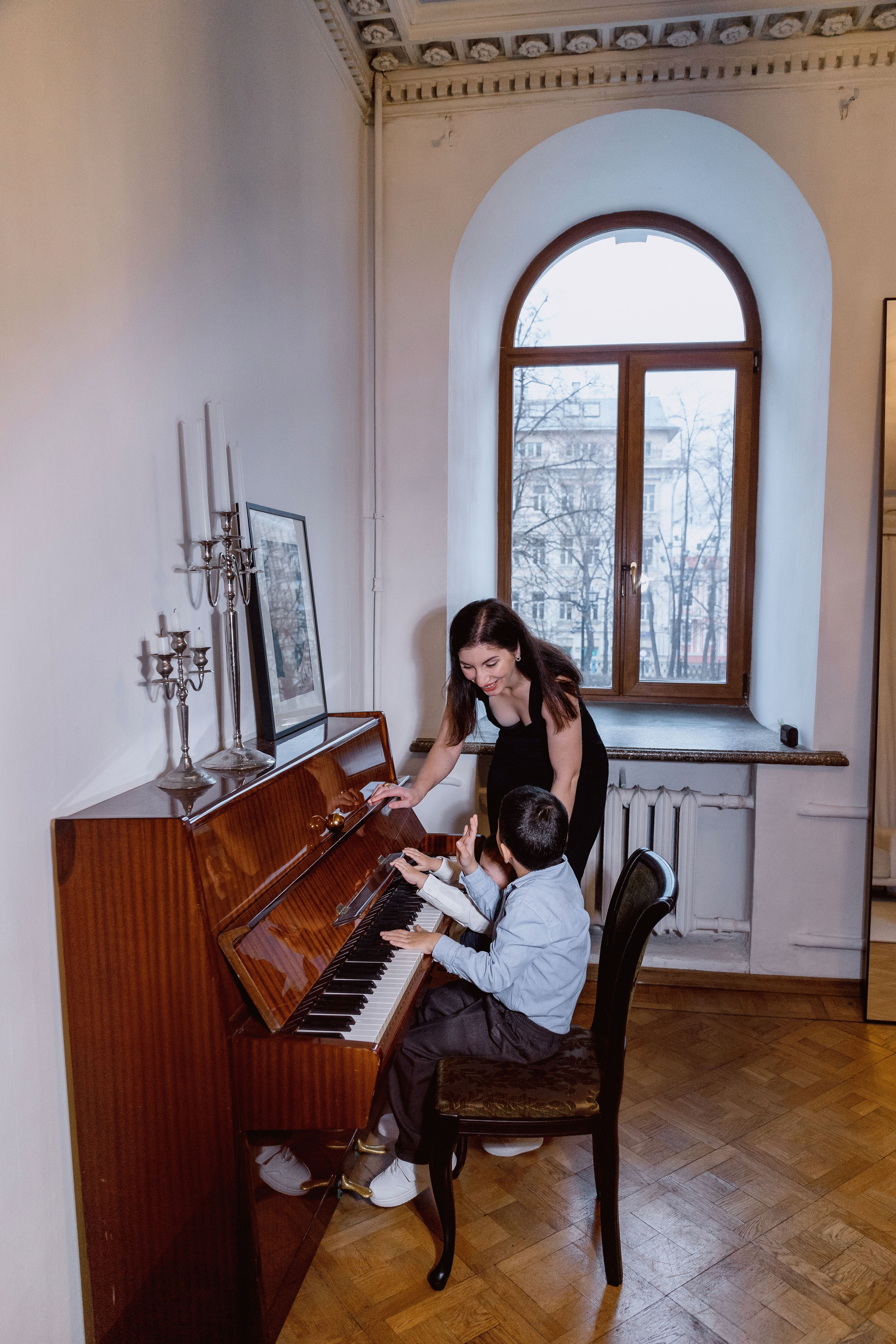 Роза и ребята. Фотограф Харитонова Наталья