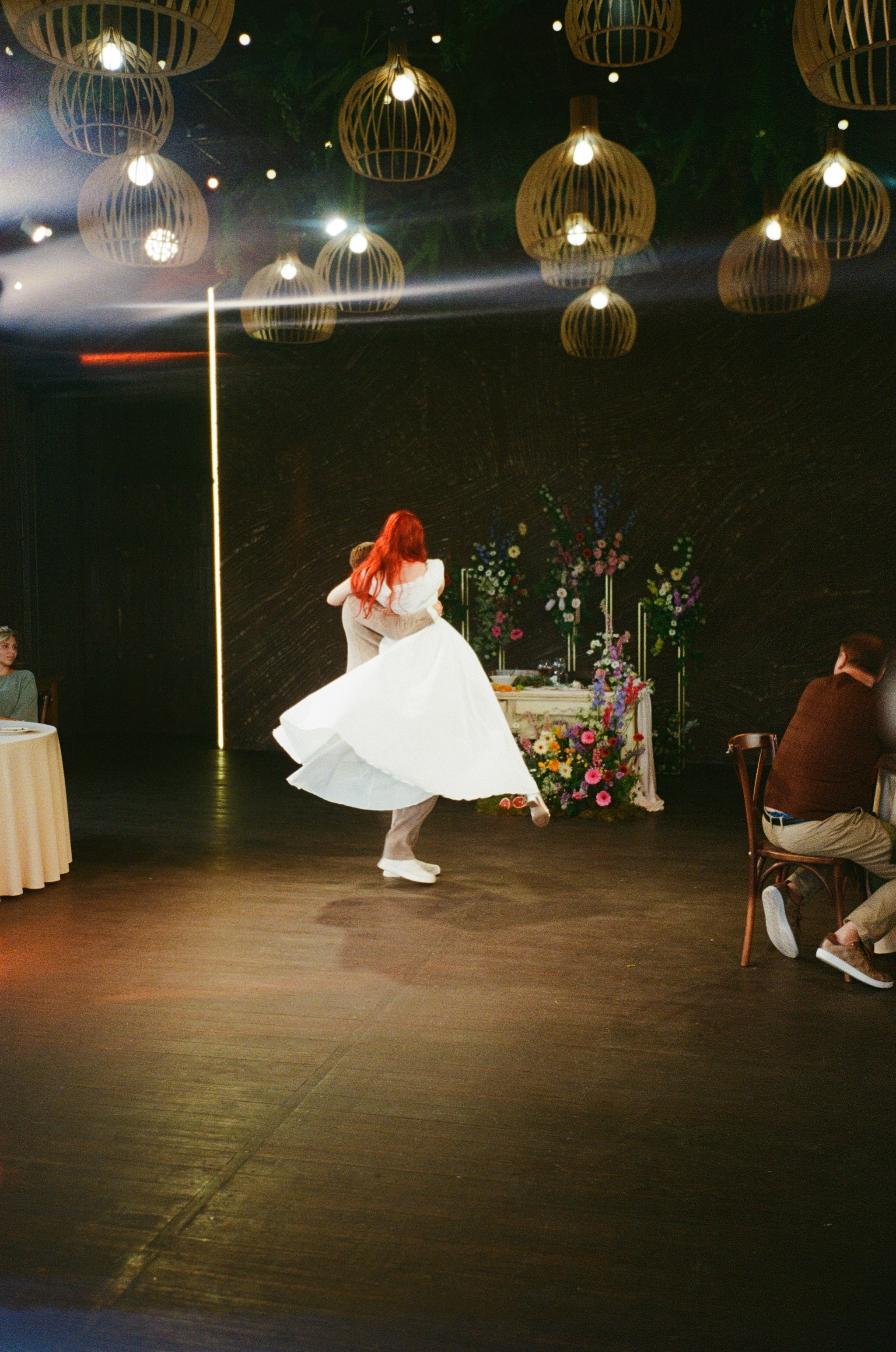 Пленка Роман и Анастасия. Свадебный и репортажный фотограф Элина Козырьянова