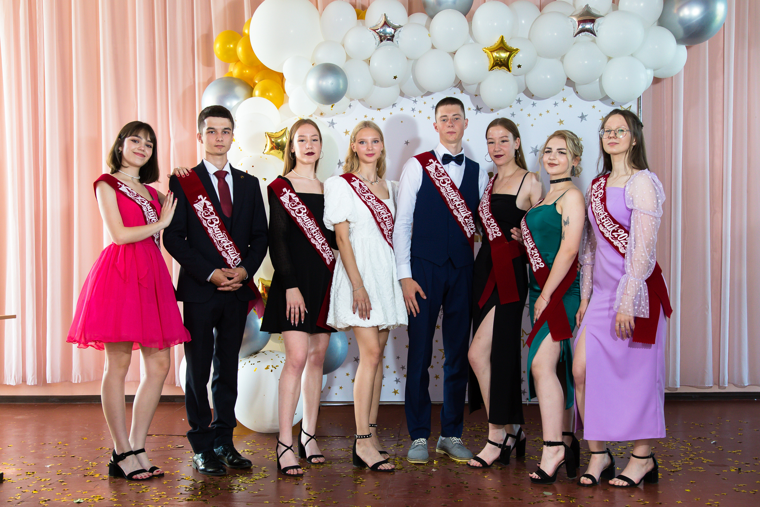 Вручение дипломов МОУ СОШ № 52. Выпускные альбомы Саратов Энгельс фотограф Титова Ирина