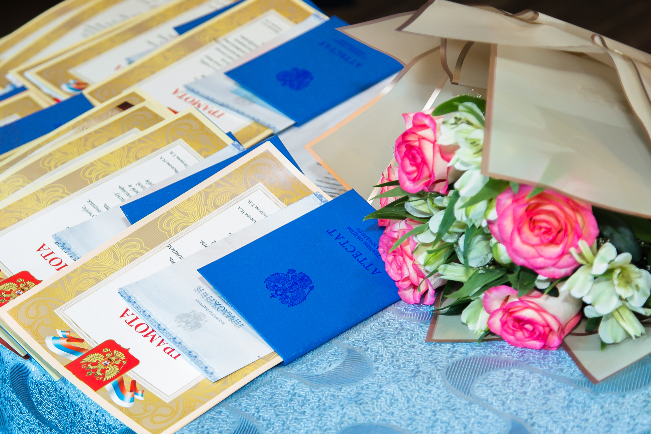 Вручение дипломов МОУ СОШ № 4 Маркс. Выпускные альбомы Саратов Энгельс фотограф Титова Ирина