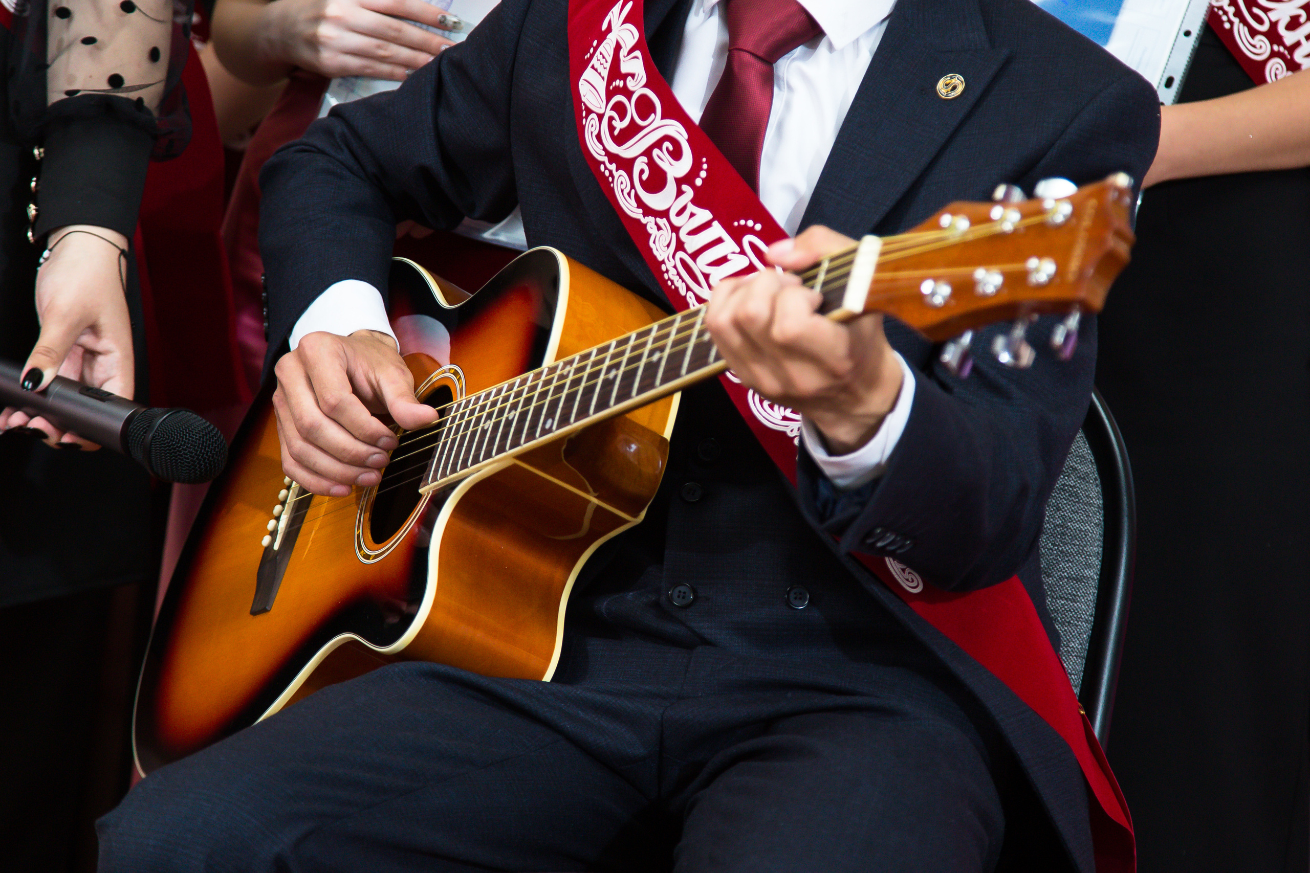 Вручение дипломов МОУ СОШ № 52