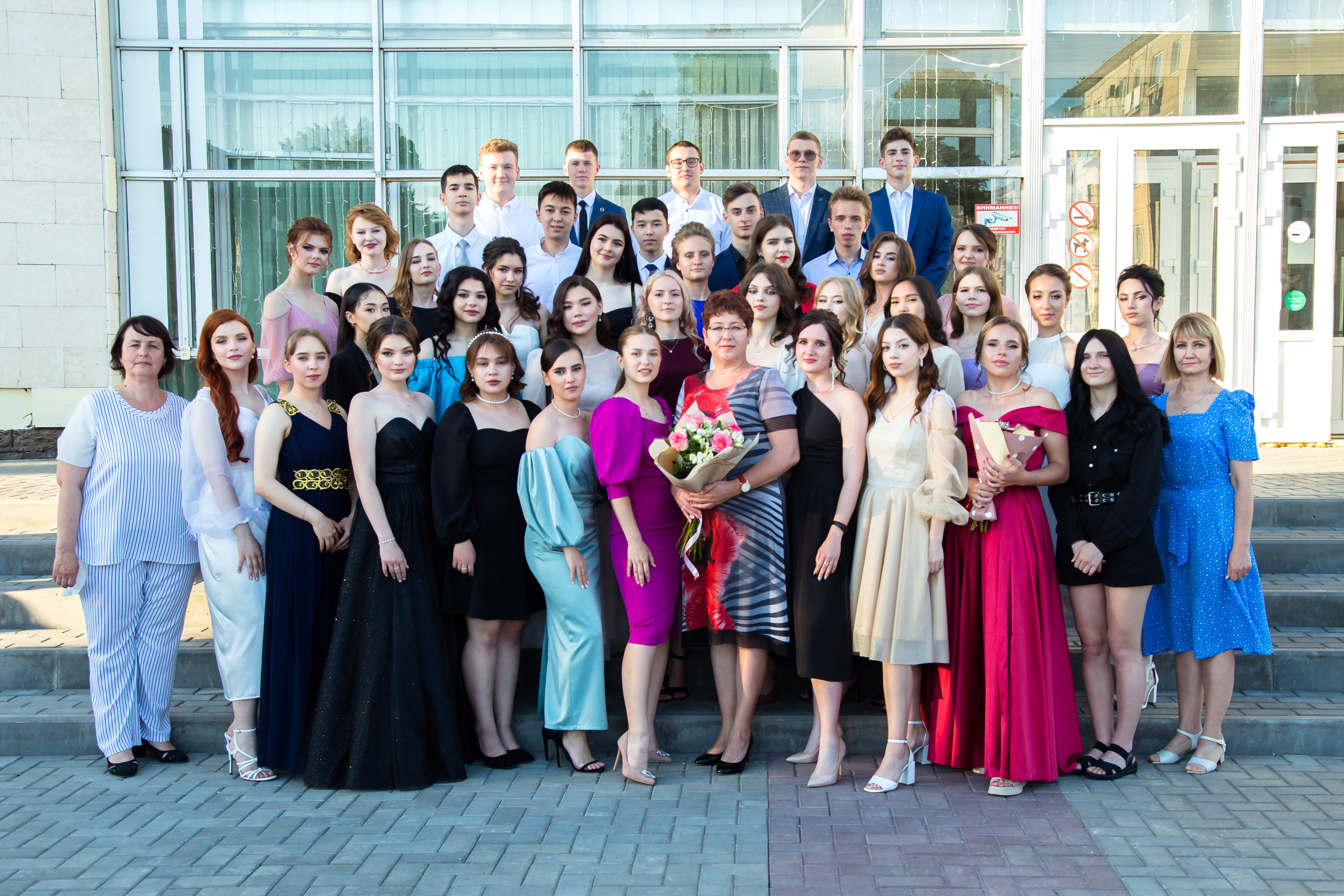 Вручение дипломов МОУ СОШ № 4 Маркс. Выпускные альбомы Саратов Энгельс фотограф Титова Ирина