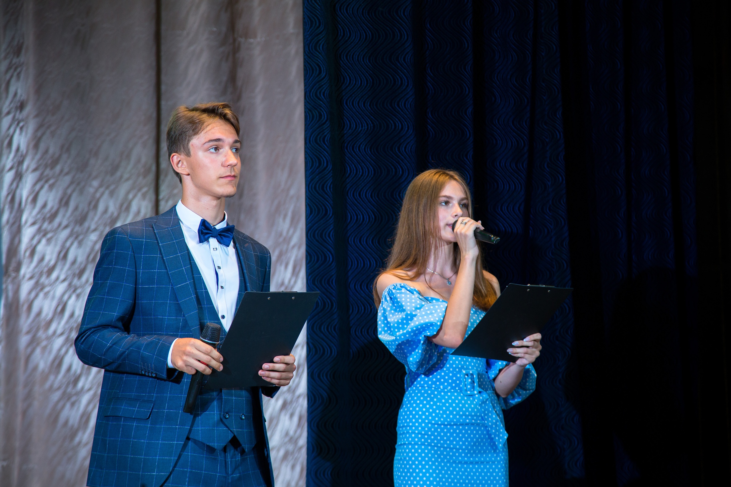 Вручение дипломов МОУ СОШ № 4 Маркс. Выпускные альбомы Саратов Энгельс фотограф Титова Ирина