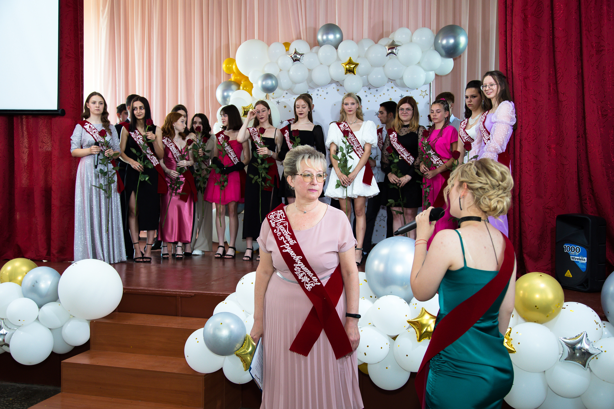 Вручение дипломов МОУ СОШ № 52. Выпускные альбомы Саратов Энгельс фотограф Титова Ирина