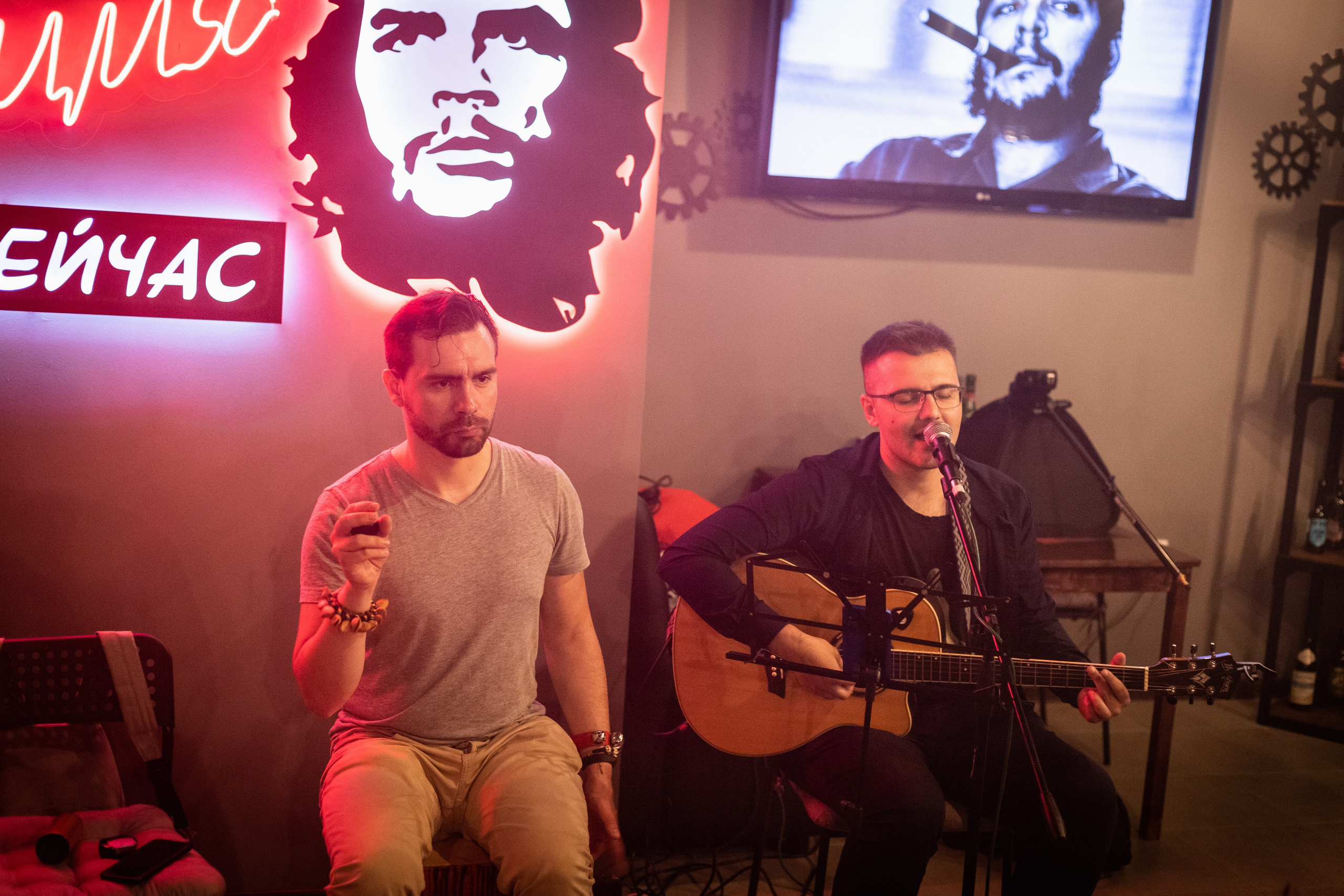 Паб Революция. Фотограф Денис Лесковский (Тюмень)