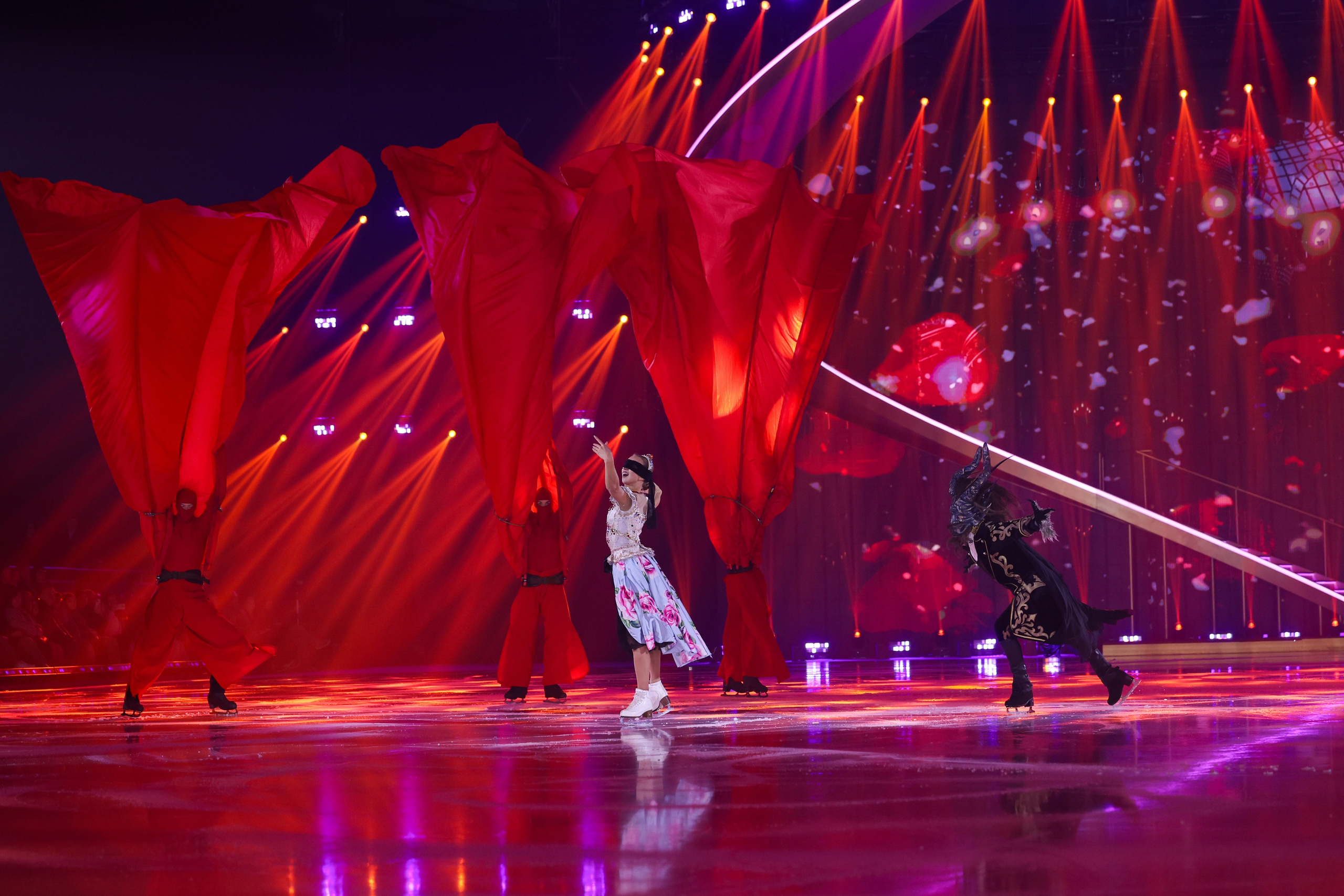 «Больше чем шоу» 14.11.2025. Спортивный и репортажный фотограф Антон Тереханов