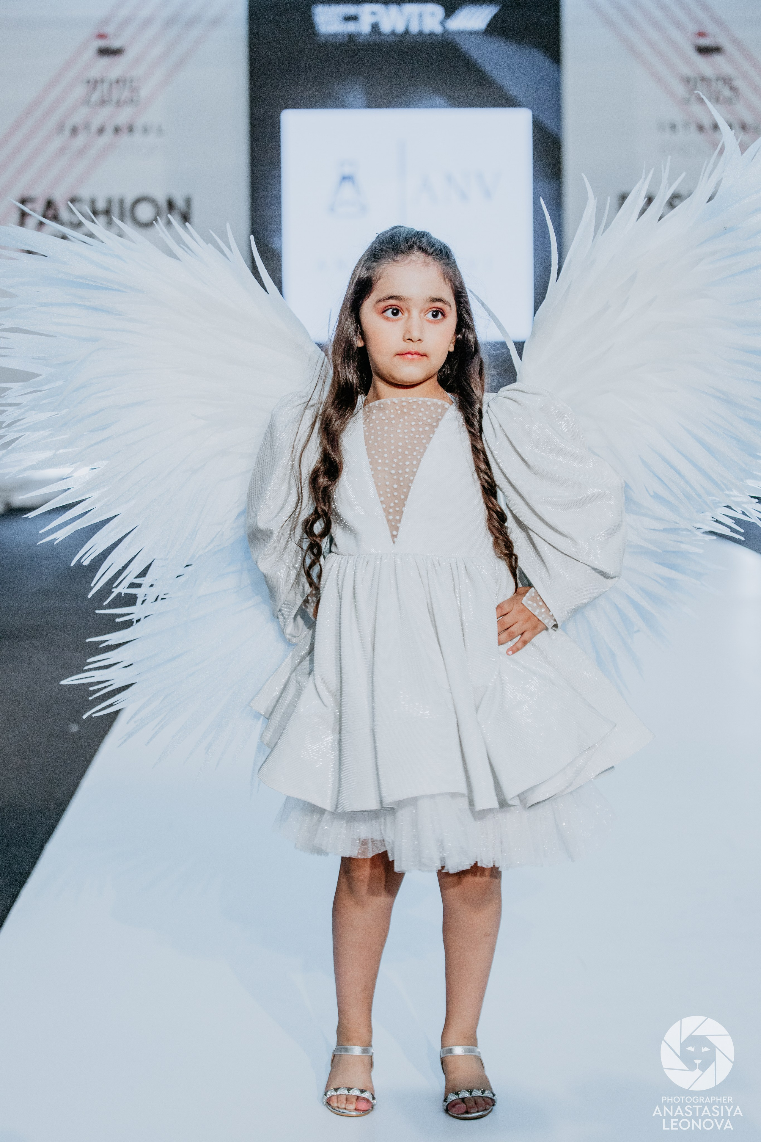 Fashion Week Türkiye [spring, 2025]. Anastasia Leonowa