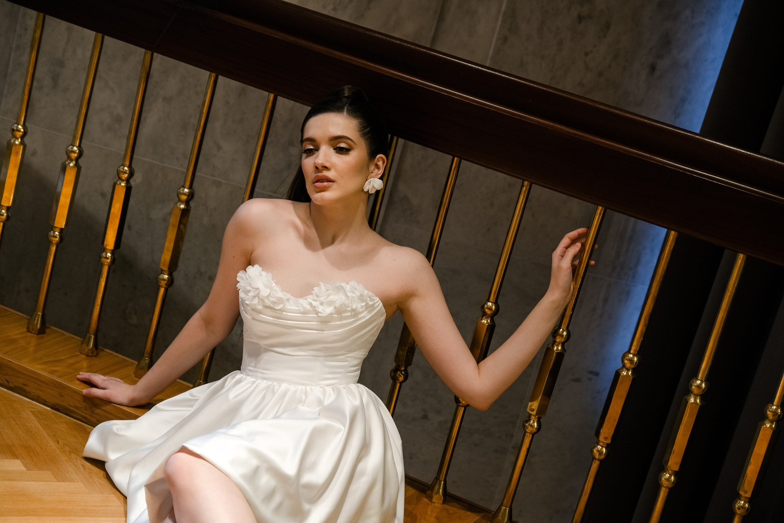 Свадебная фотосессия в театре драмы имени Наума Орлова. Свадебный фотограф в Челябинске Сырчикова Наталья