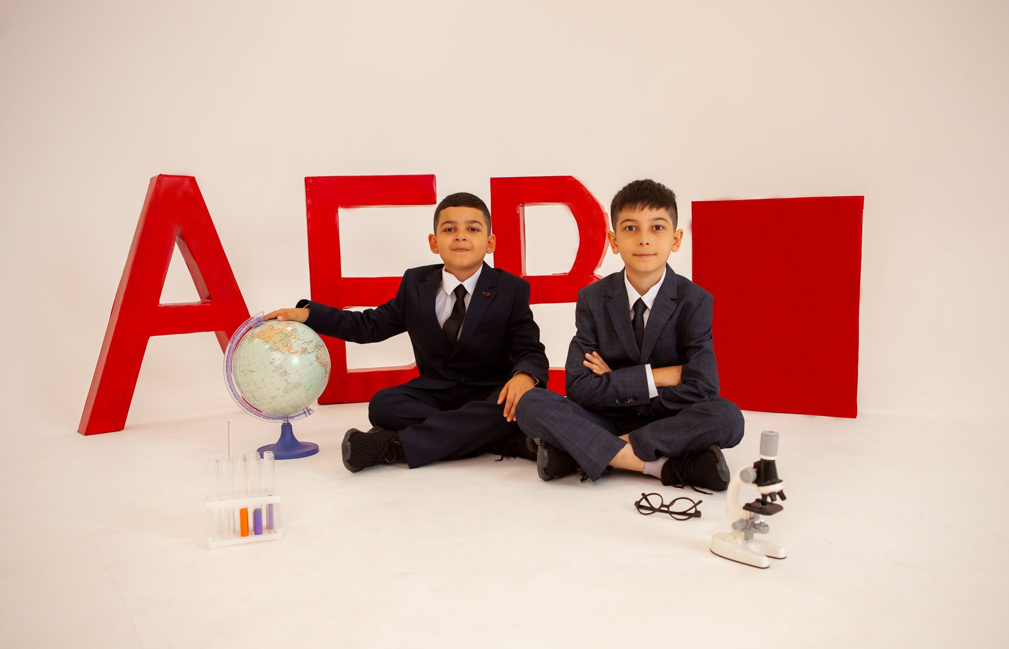 Школьная студийная съёмка. Фотограф Анастасия Лёвушкина