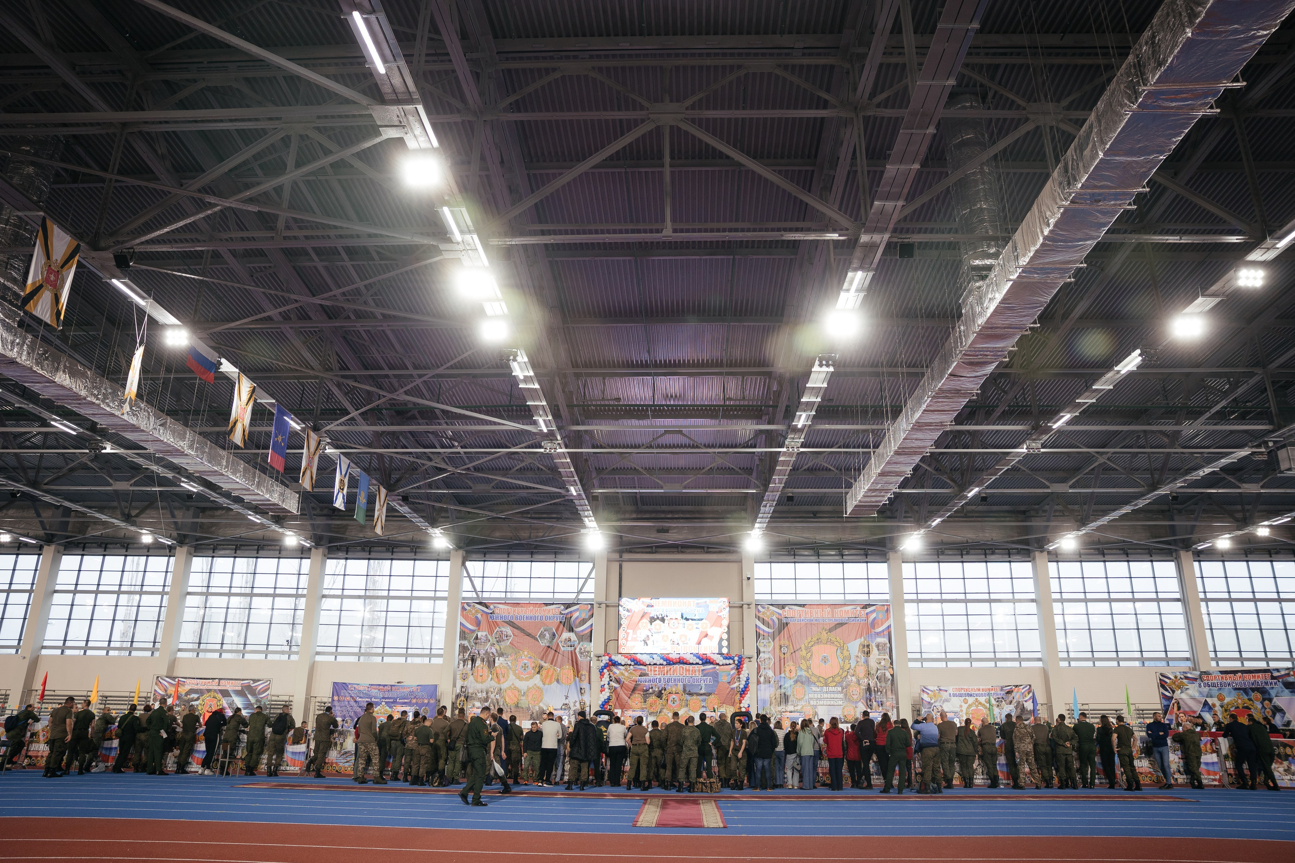 Манеж соревнования. Фотограф Крохин Олег