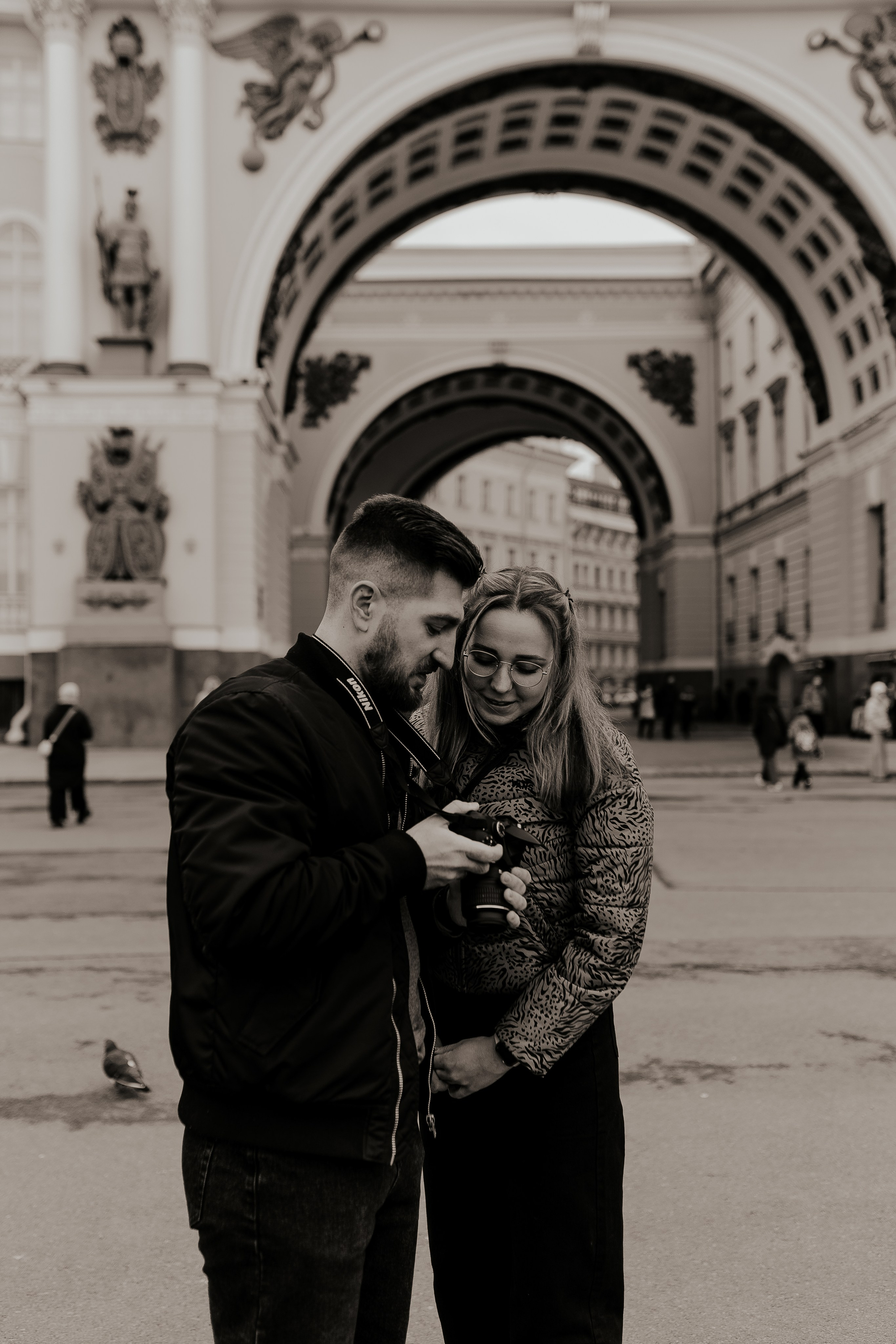 Пара у главного штаба. Фотограф в Санкт-Петербурге Лиза Семченкова