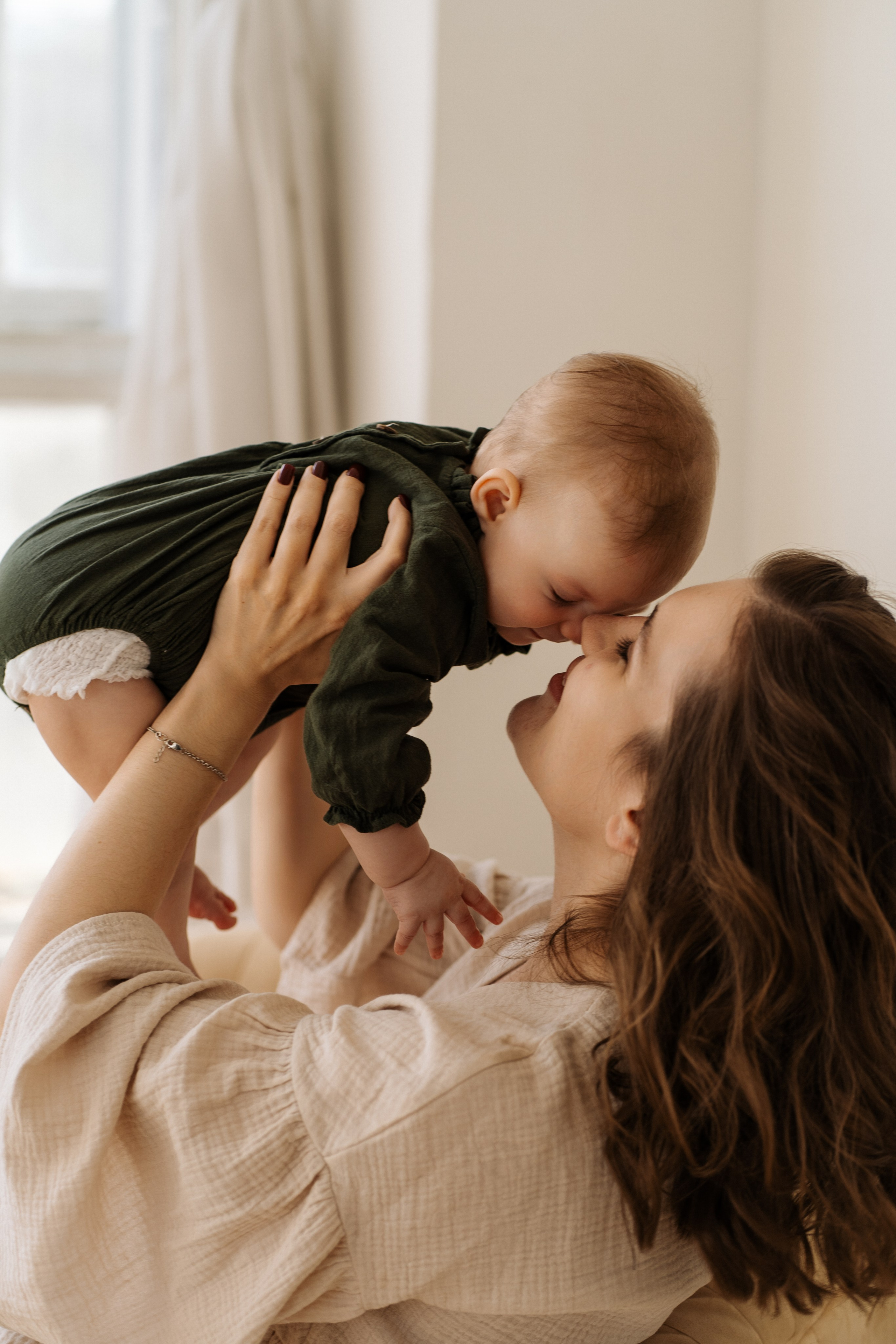 Семейная фотосессия в студии в Москве, семейный фотограф Анна Полушина. Свадебный фотограф в Москве Анна Полушина