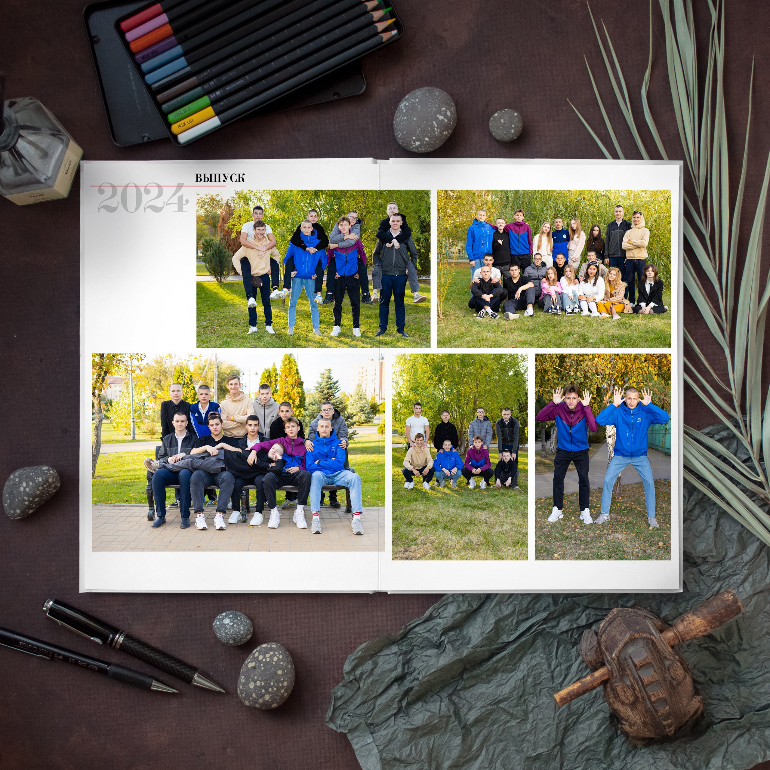 Красный. Дизайнер fotokniga_ast