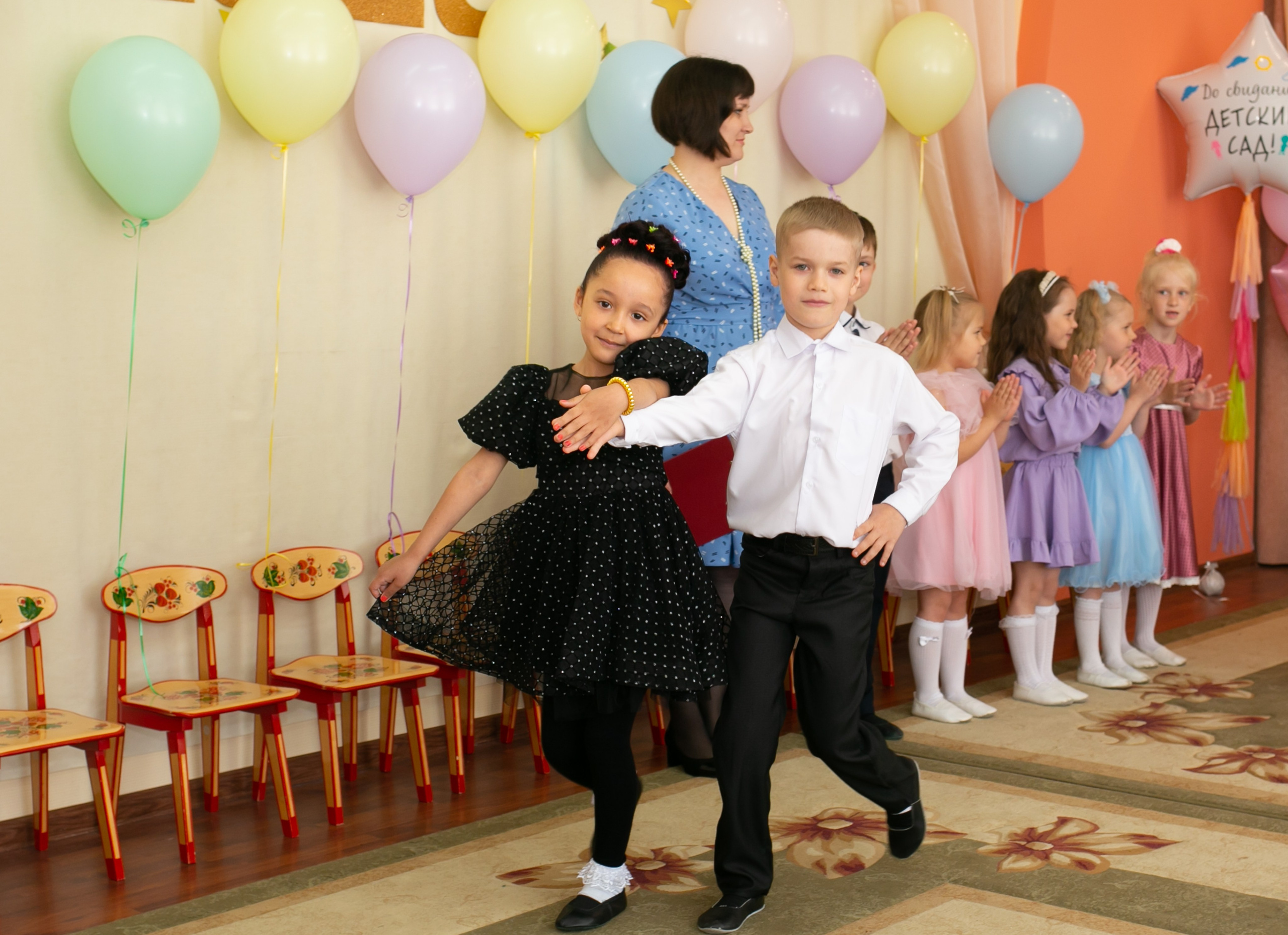 Выпускные и Утренники. Фотограф новорожденных и семейный фотограф НСО г. Бердск Марина Львова