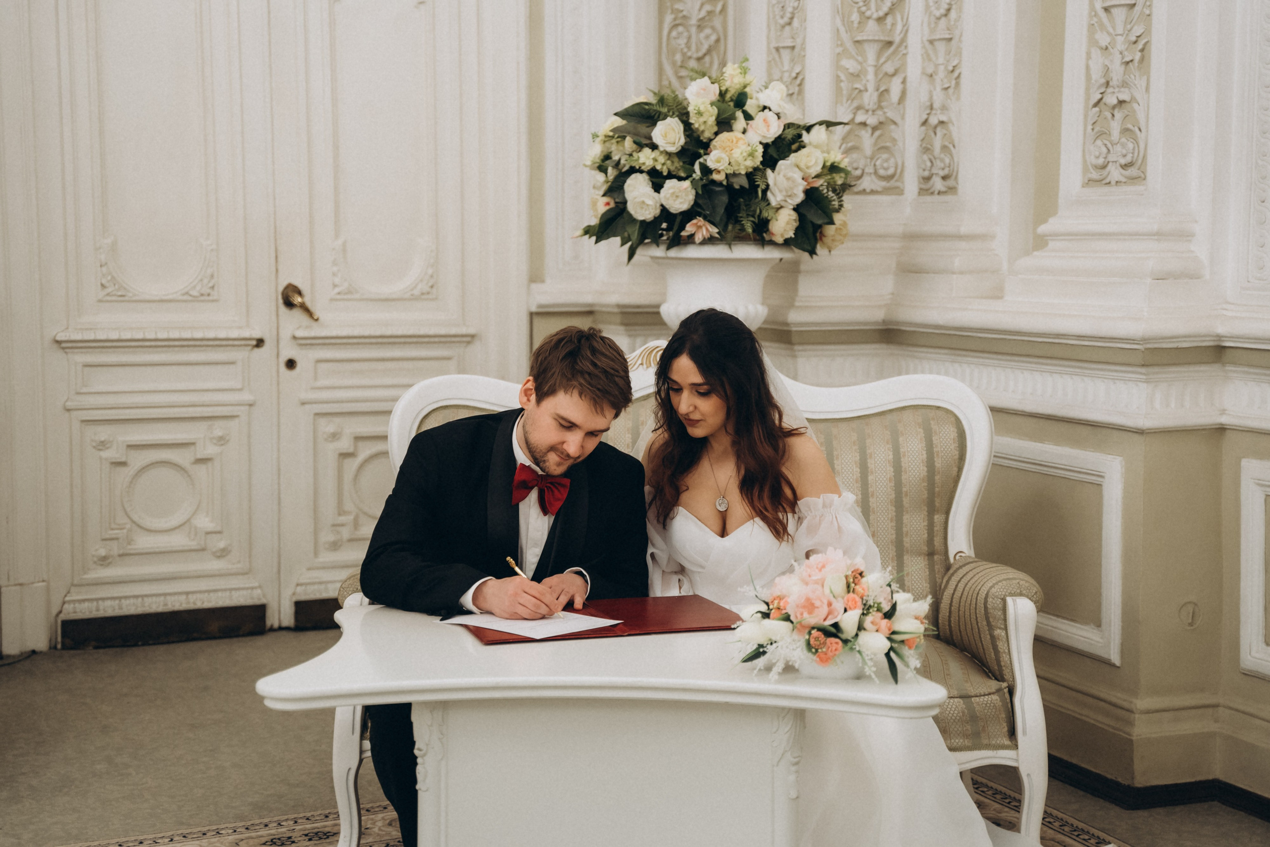 Любовь в 1-м Дворце Бракосочетания. Фотограф в Санкт-Петербурге — Лучина Екатерина