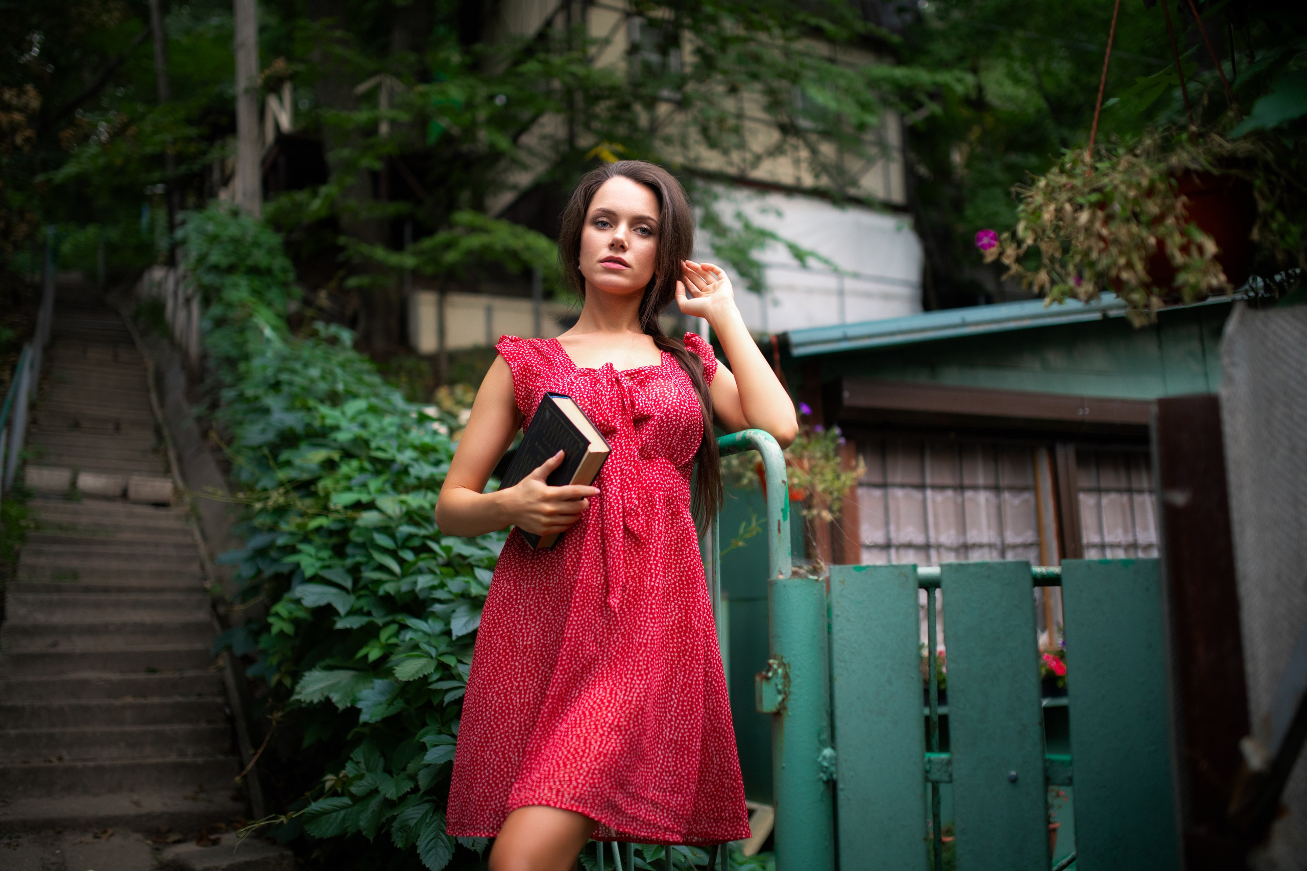 Съемка с Екатериной на рассвете на берегу реки