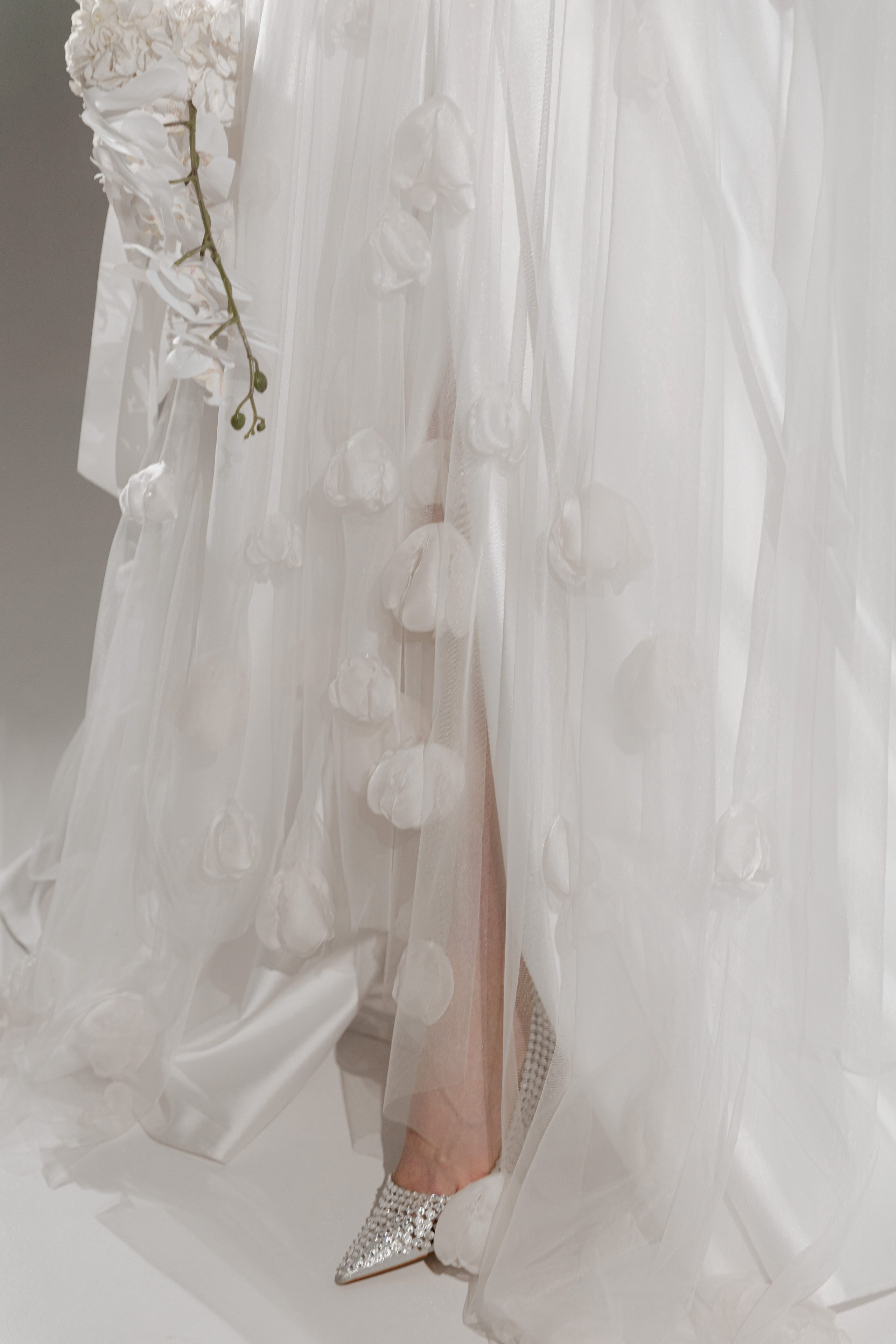 Алена. Я Ира и я фотографирую свадьбы более 10 лет