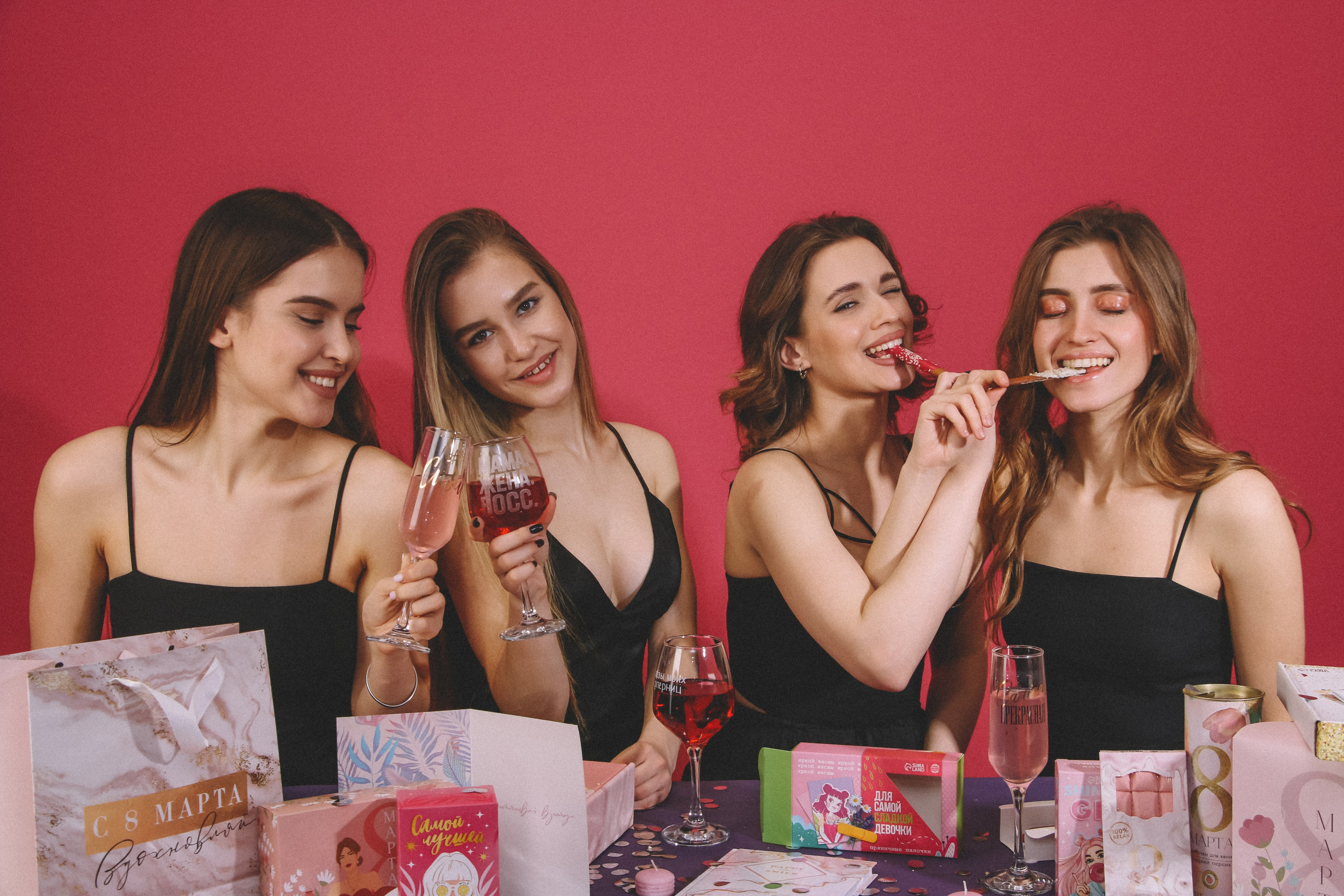 Разработки 8 марта. Фотограф для различных событий, проектов, маркетплейсов, сайтов и мероприятий в Екатеринбурге