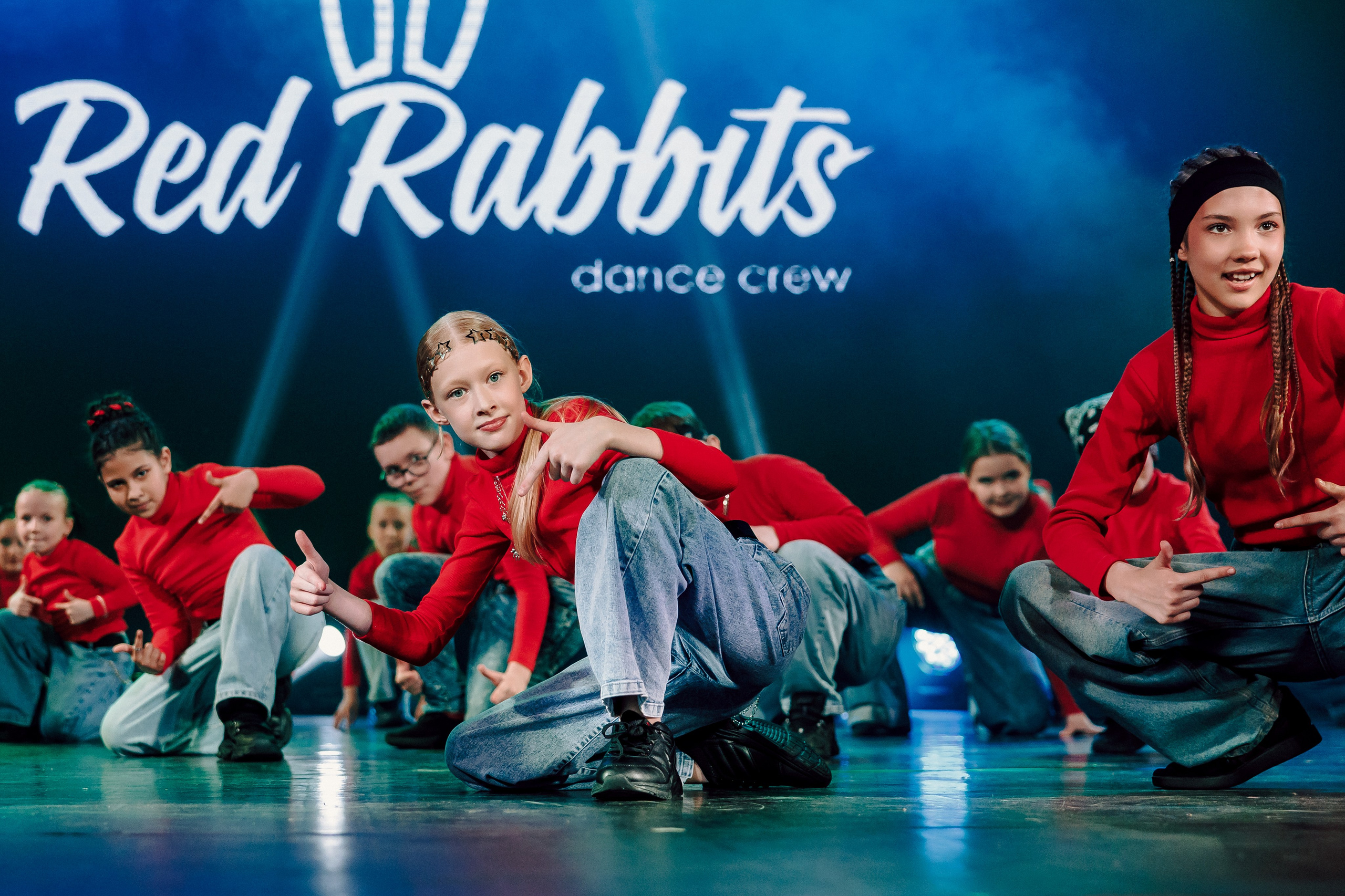 Отчётный концерт танцевальной школы «Red Rabbits» 2025. Лёшка Варзегов — фотограф