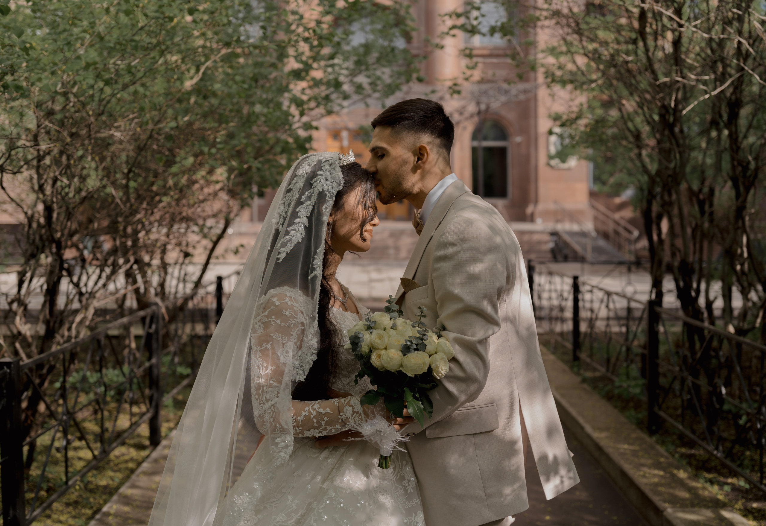 Свадебная прогулка на Котельнической. Азиз и Нармин. Семейный фотограф в Москве Алёна Чача