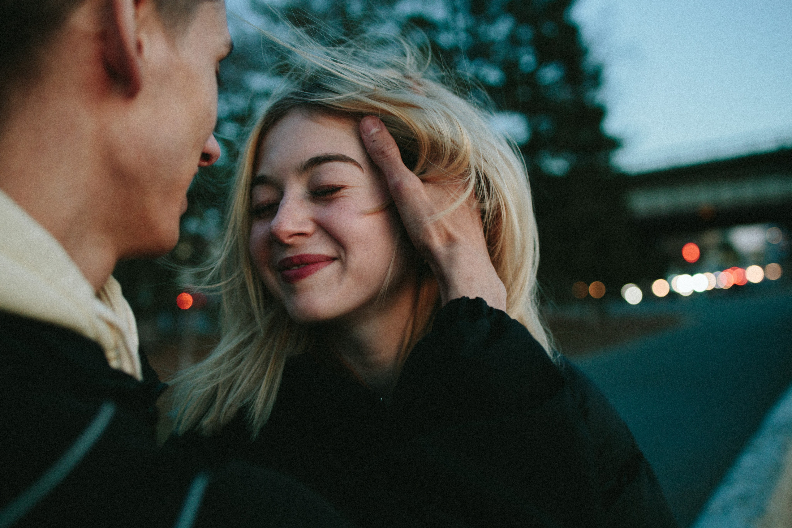 Прогулки по ночному городу. Lifestyle семейный и детский фотограф в Омске Иванова Екатерина