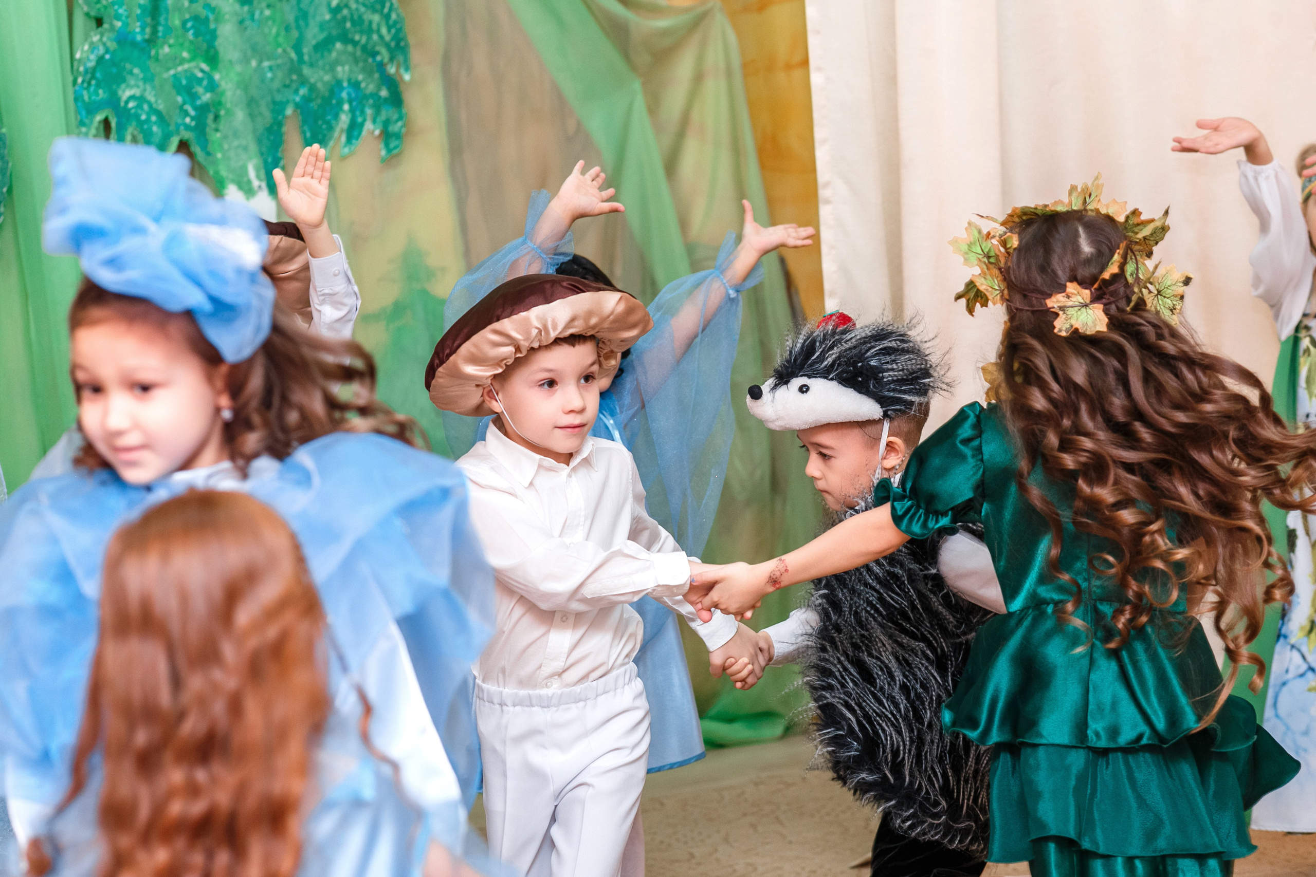 Детский сад \ осенний утренник. Фотограф в  г. Новосибирск